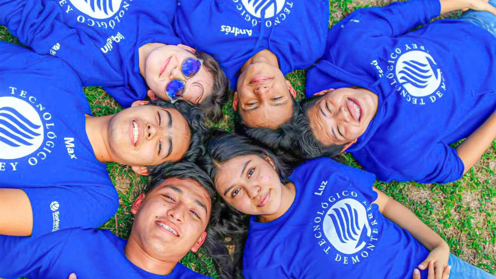 6 estudiantes con beca en el tec de monterrey