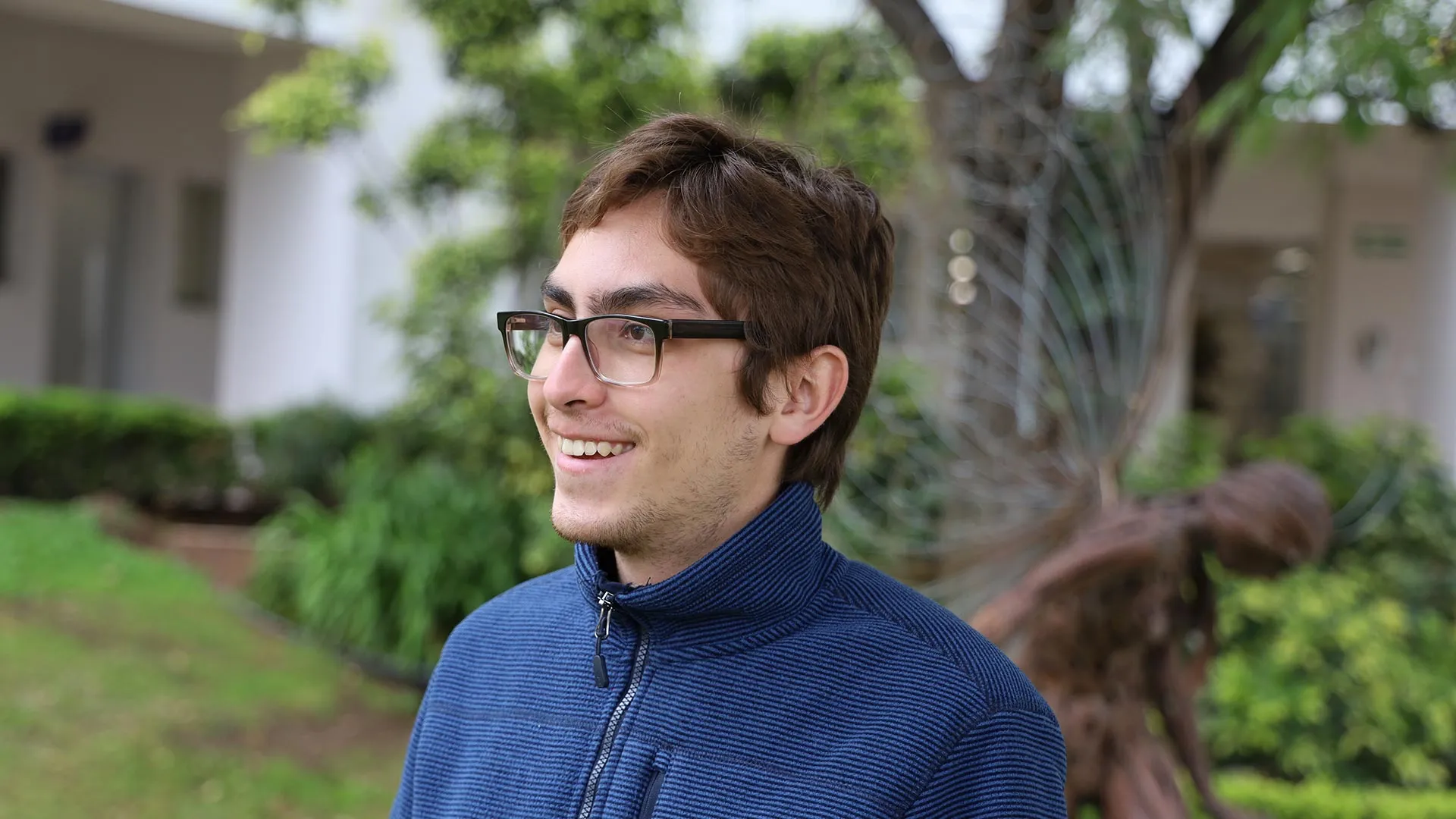 José Luis De Loera contando su trayectoría en el concurso