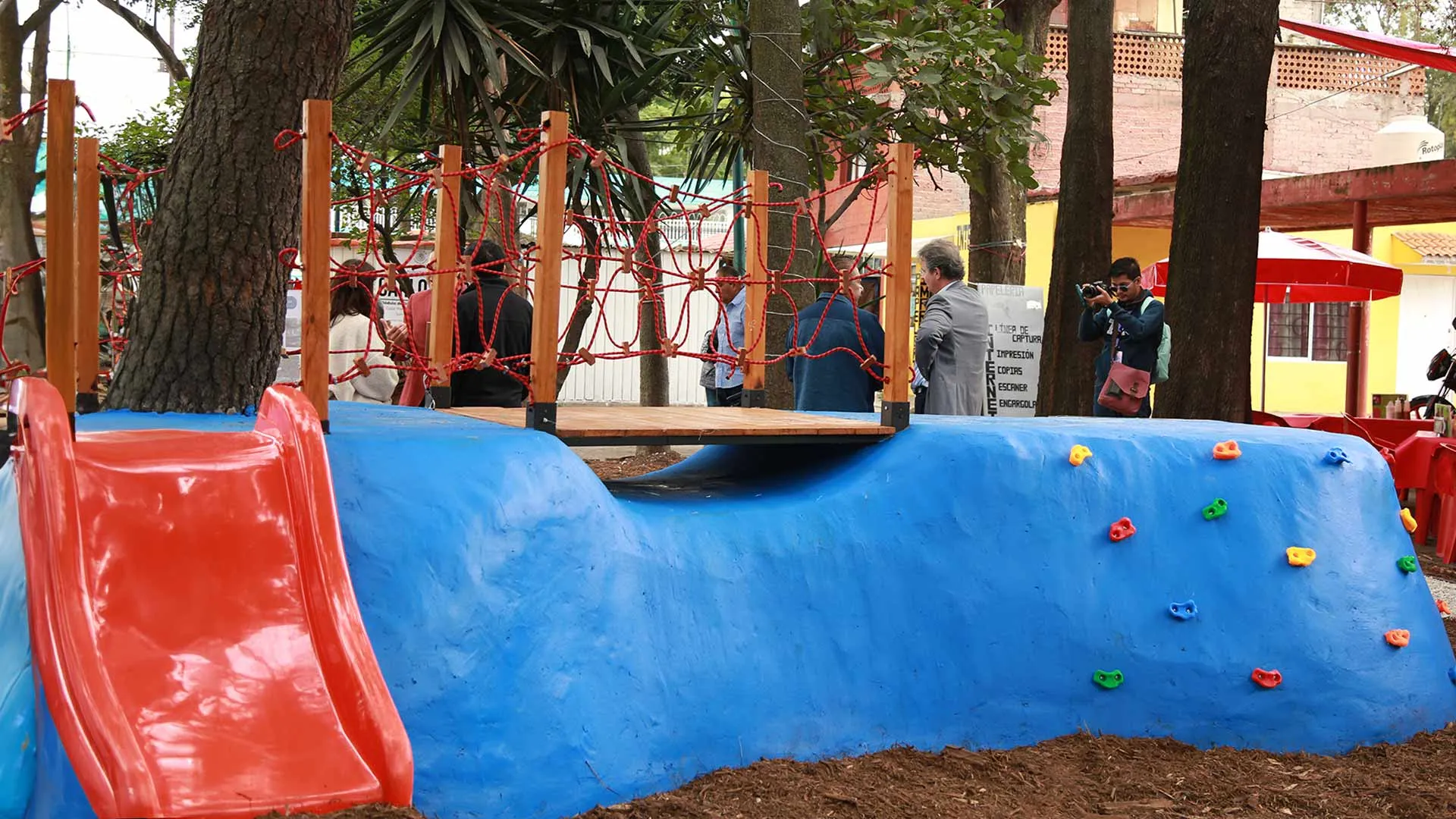 Distrito Tlalpan restaura Parque Flores Magón