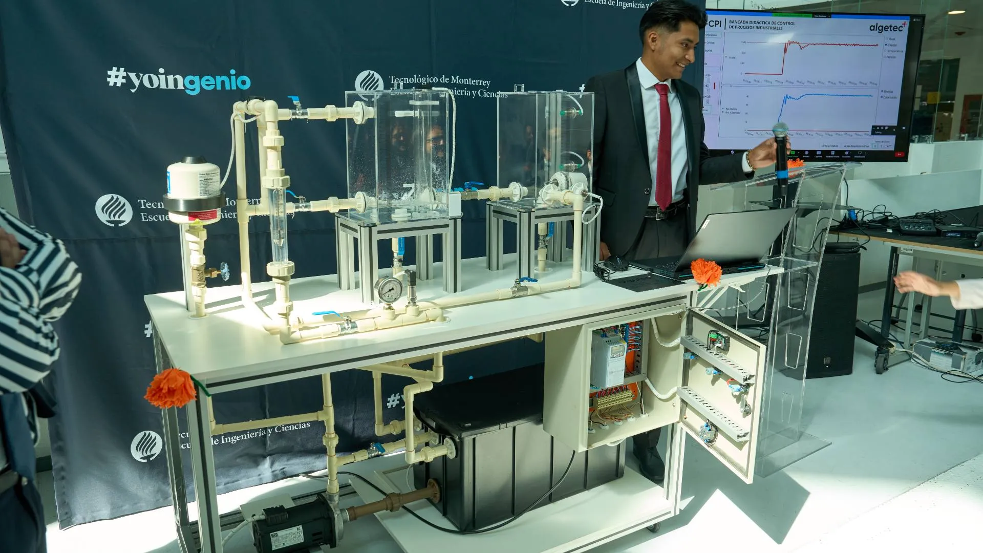 Nueva metodología que combina laboratorios virtuales con físicos