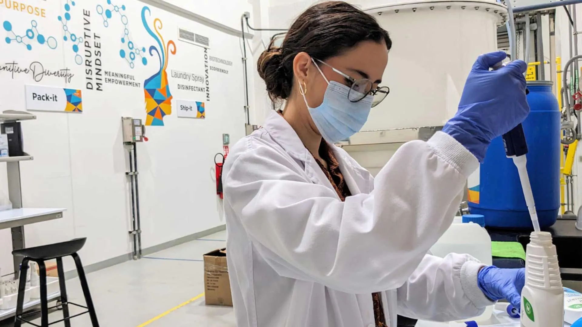 Mariana de la Rosa es la primera mexicana en realizar estancias profesionales en la empresa Wayakit.