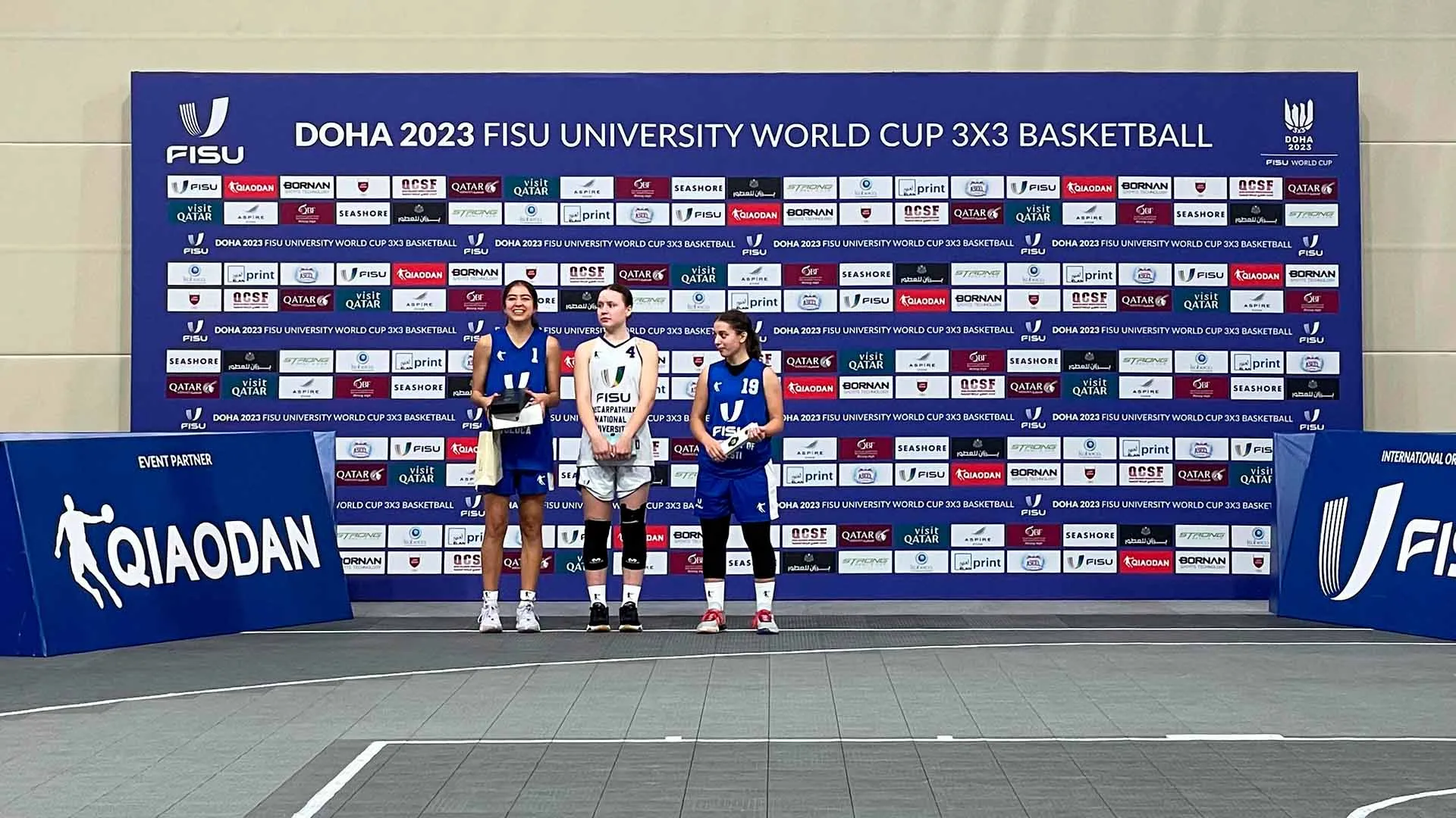 Atleta Tec porta oro en Mundial FISU Básquetbol 3x3 Qatar 2023