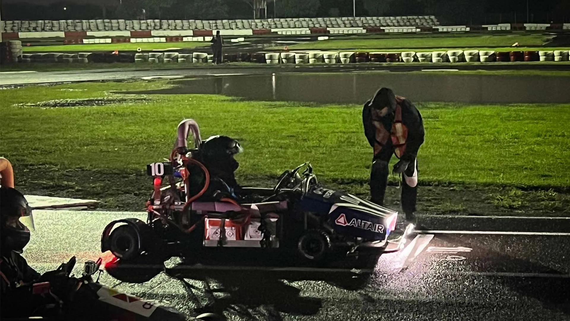 Escudería de CSF triunfa en Electratón 2023