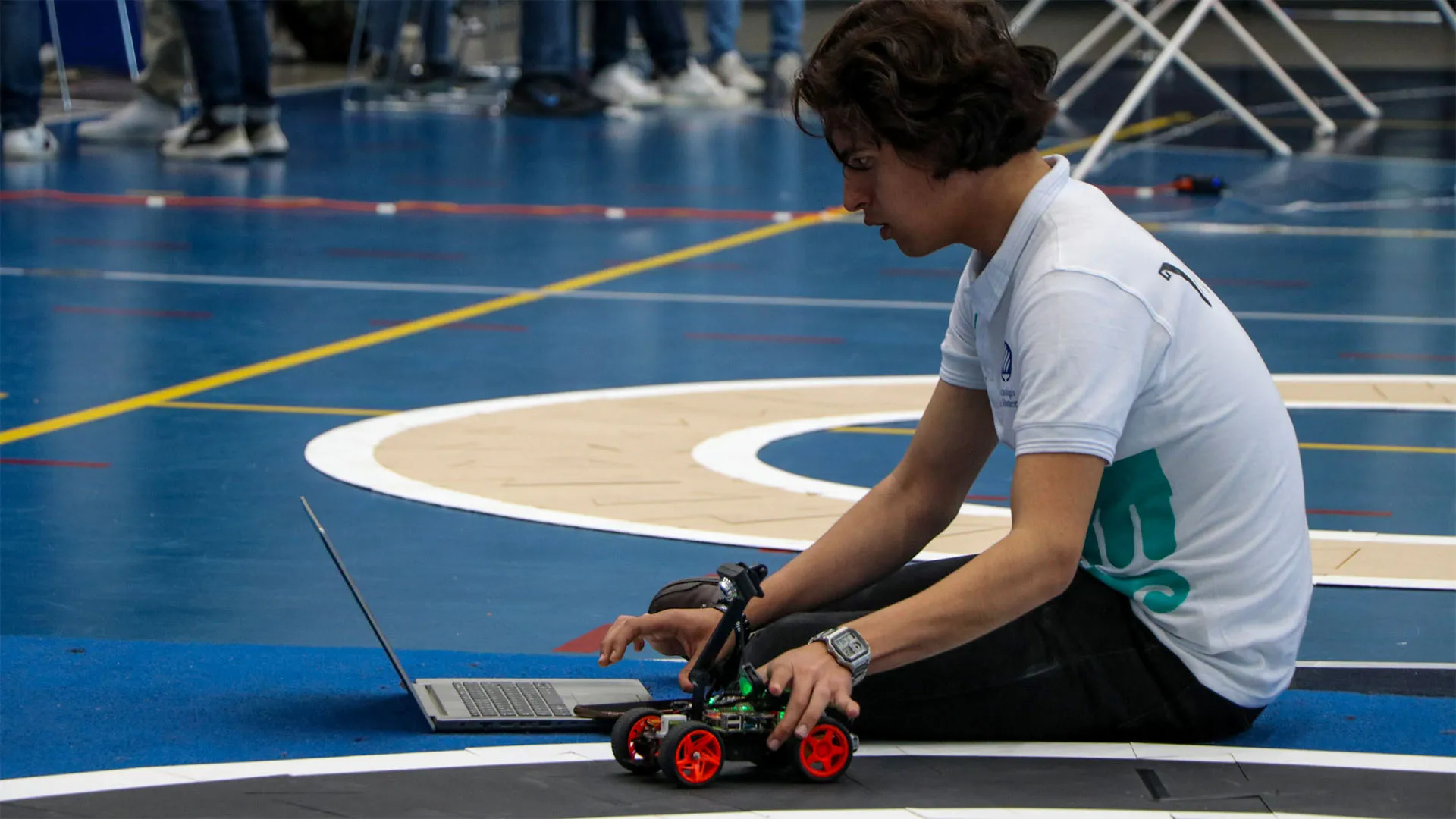 180 estudiantes del Tec compiten en navegación autónoma de vehículos