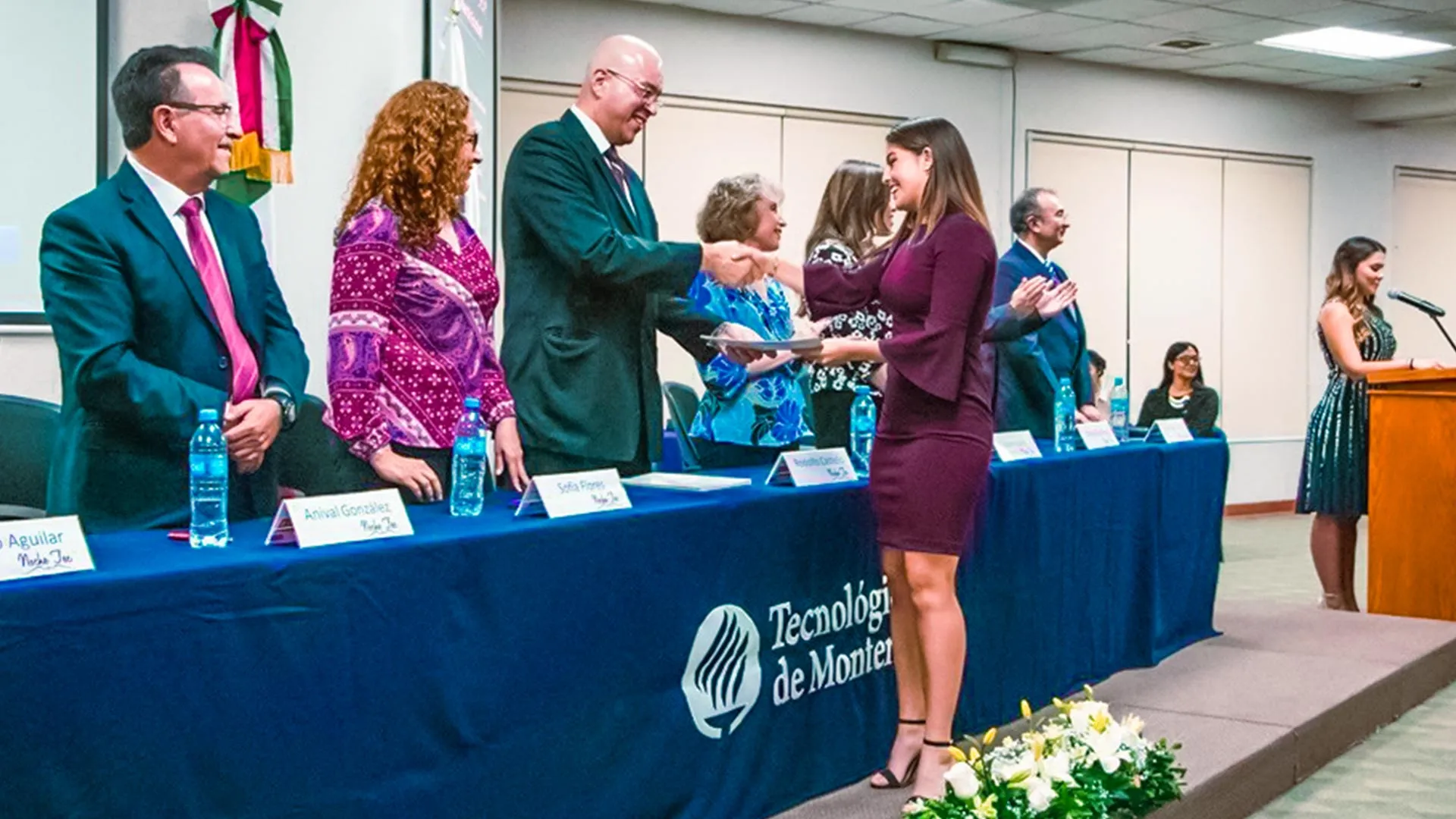EXATEC con beca del 100% en el Tec es líder en ciencia y tecnología