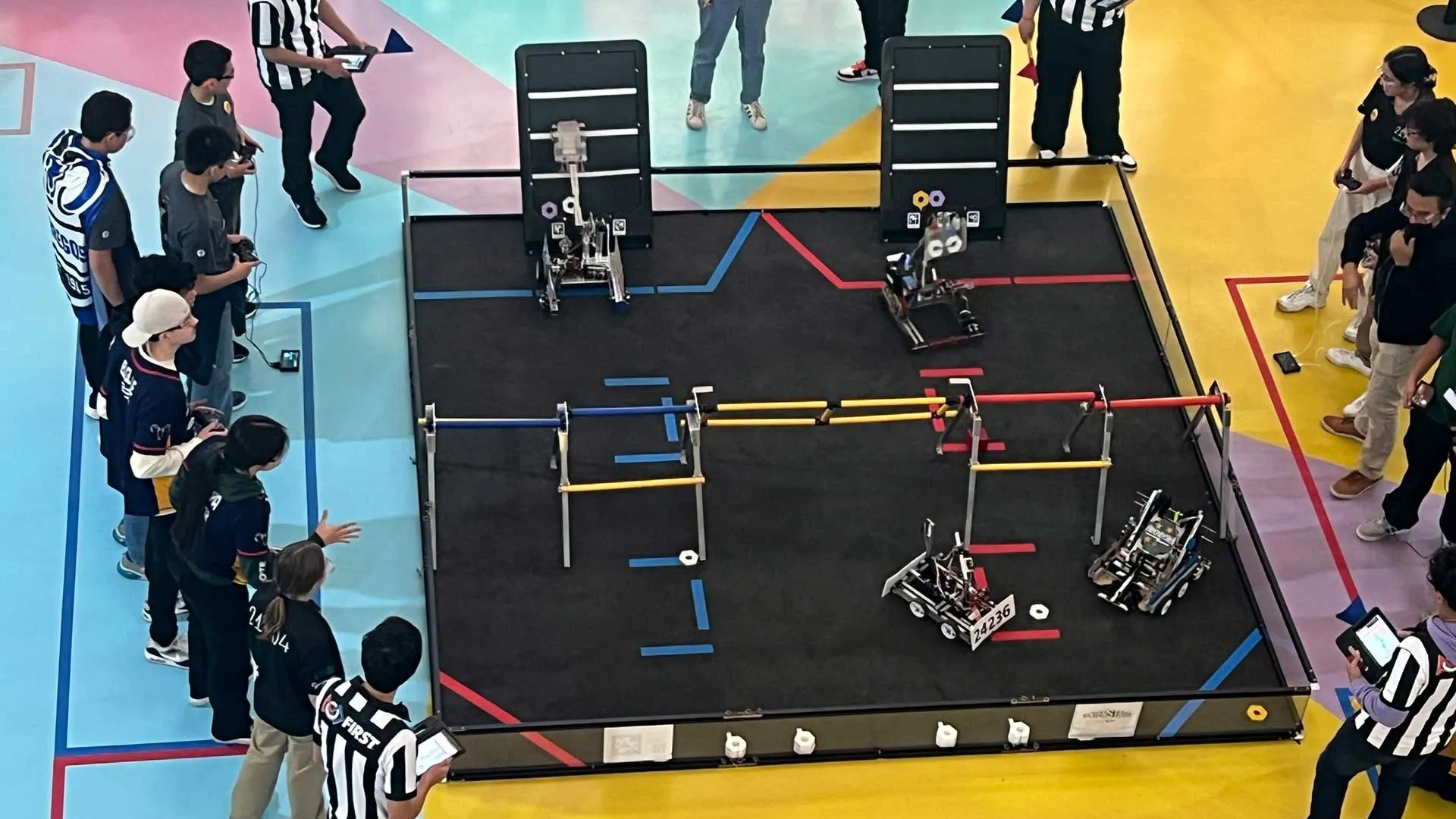 El equipo Dynastia preparándose para competir 