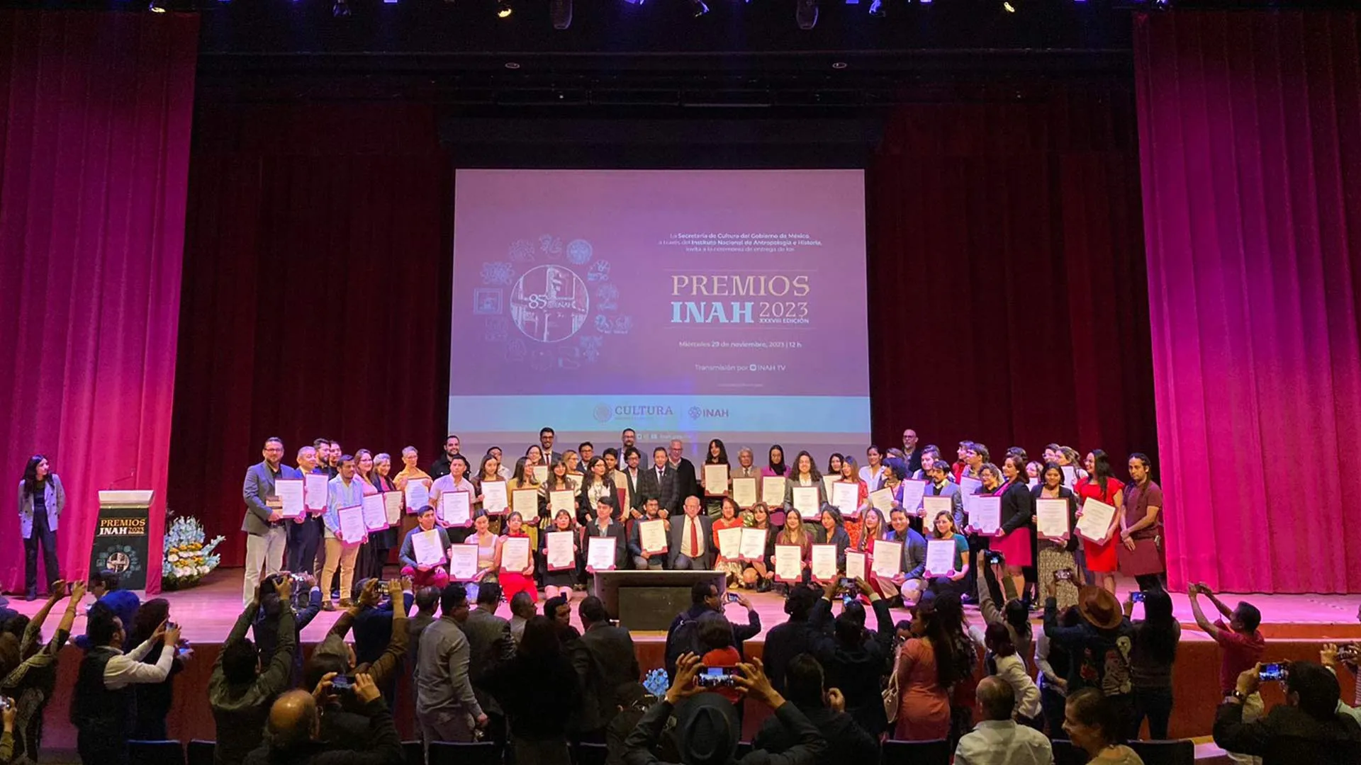 Clausura de la ceremonia de premiación 