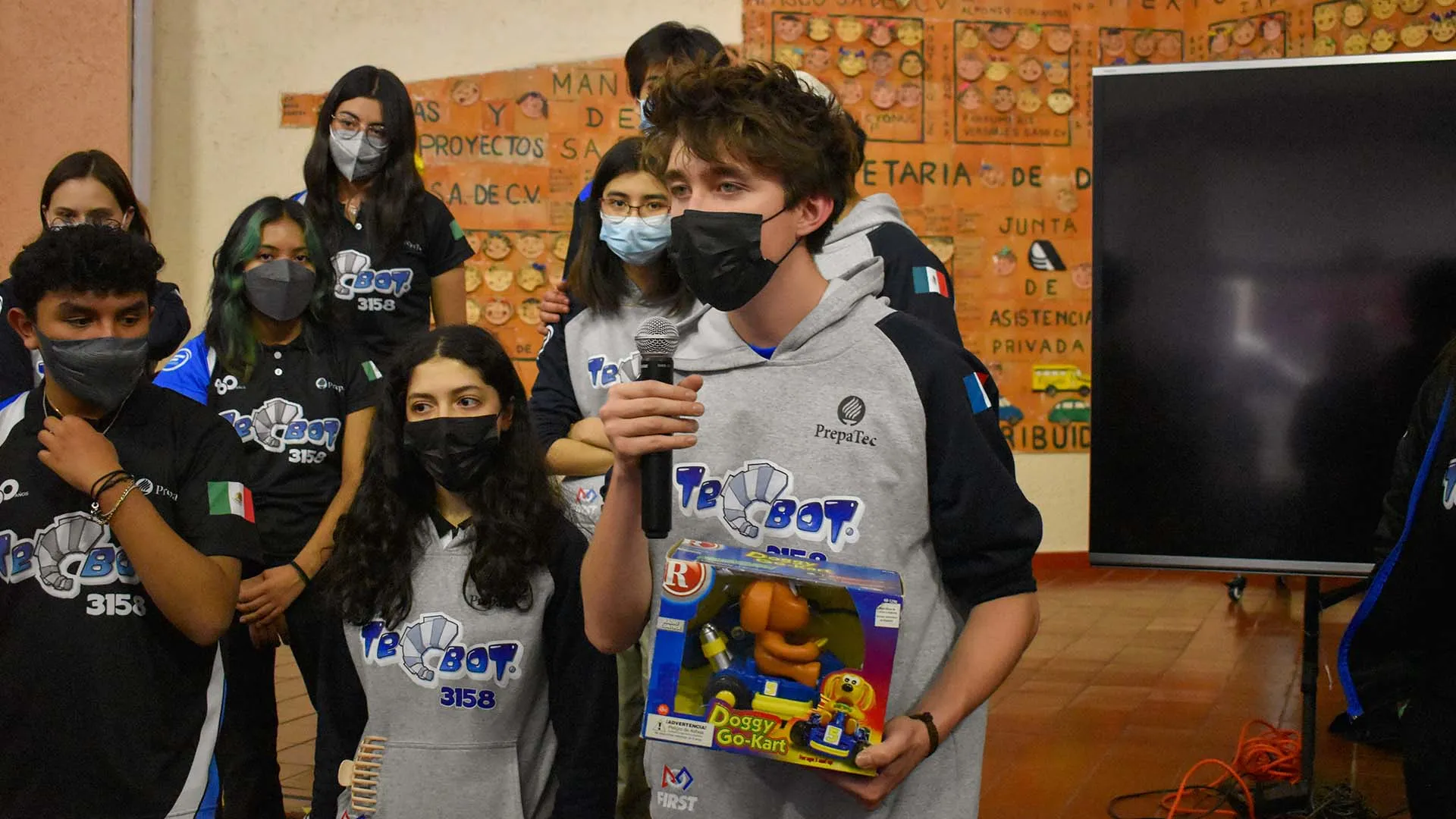 Alumnos Tec acercan la robótica a niños en lucha contra el cáncer