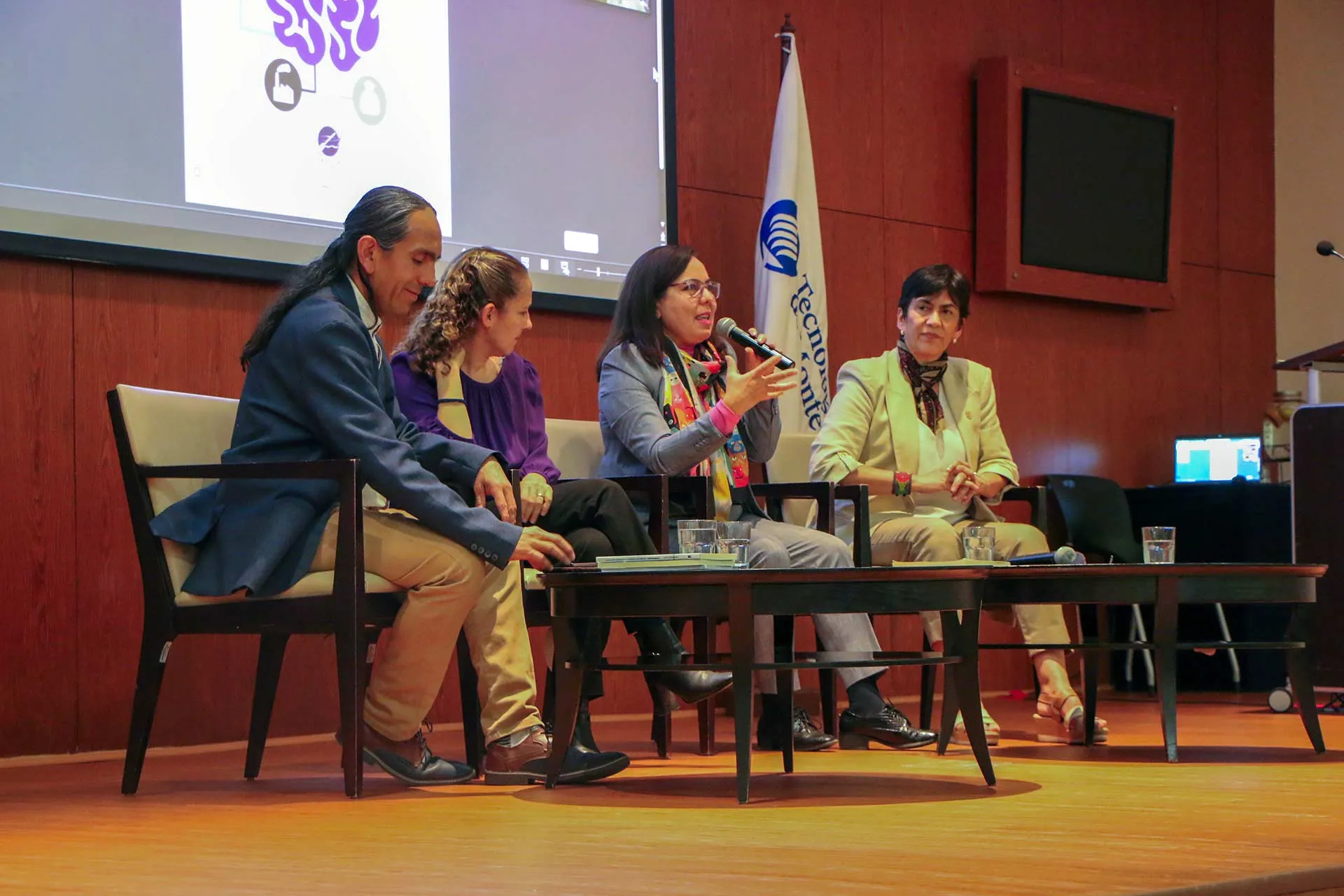 Aprendizaje organizacional y formación de líderes, panel del Tec Guadalajara.