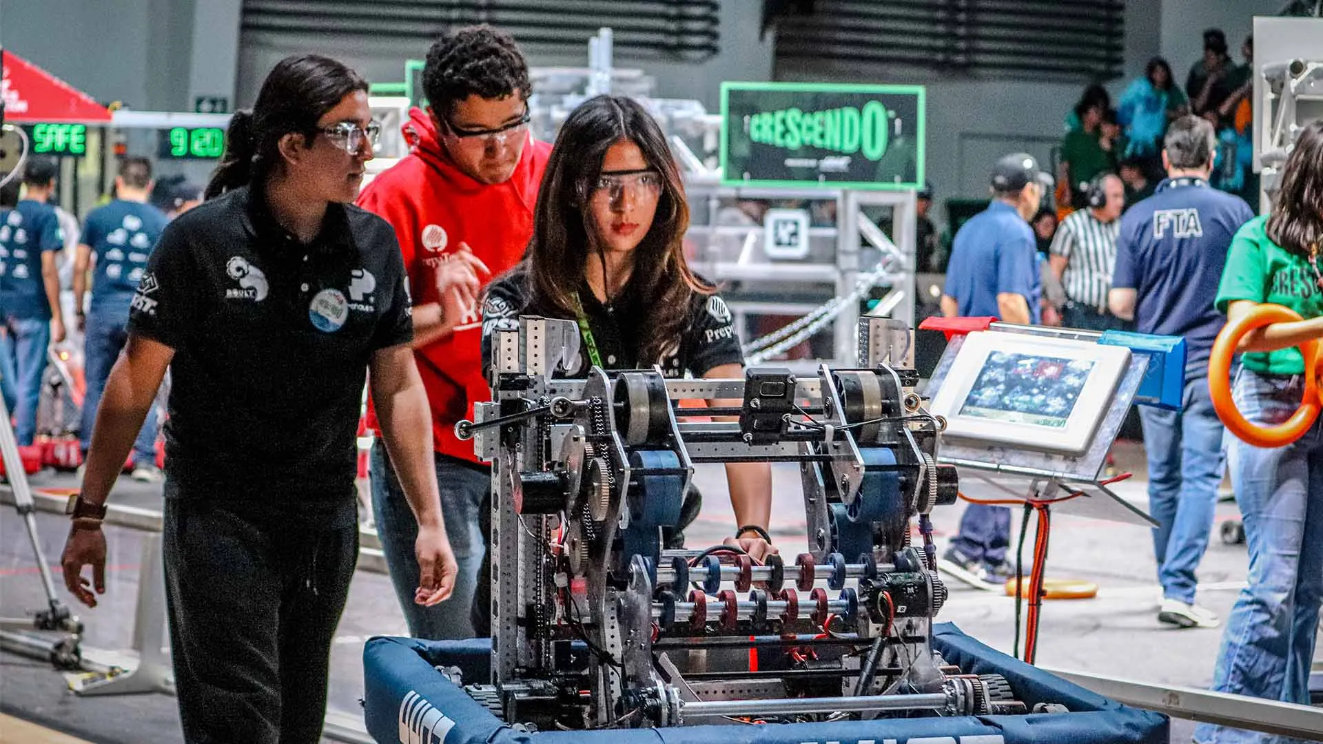 Participan en el reto Crescendo en FIRST Regional Laguna 2024 presented by Peñoles en PrepaTec Laguna