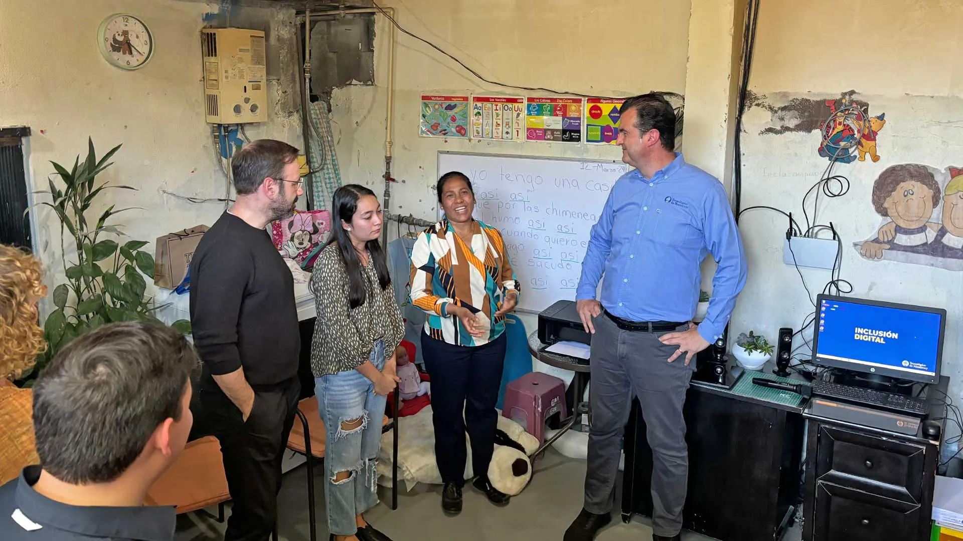 En el Cerro de la Campana se instaló el primer microlaboratorio digital, impulsado por el área de Inclusión Digital y la Vicepresidencia de Transformación Digital del Tec.