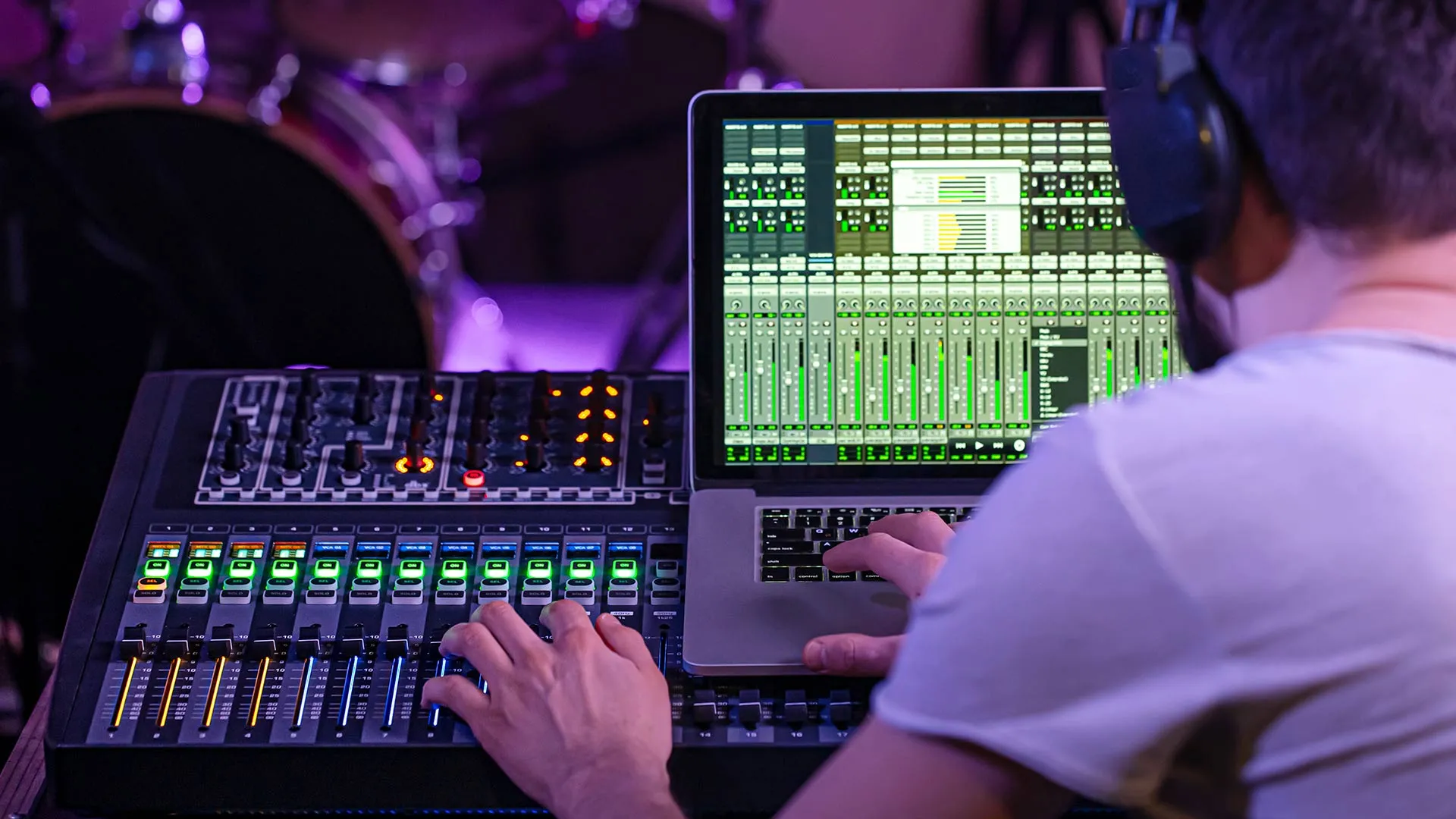 El objetivo de la ponencia es impulsar el uso de la inteligencia artificial en la producción musical 