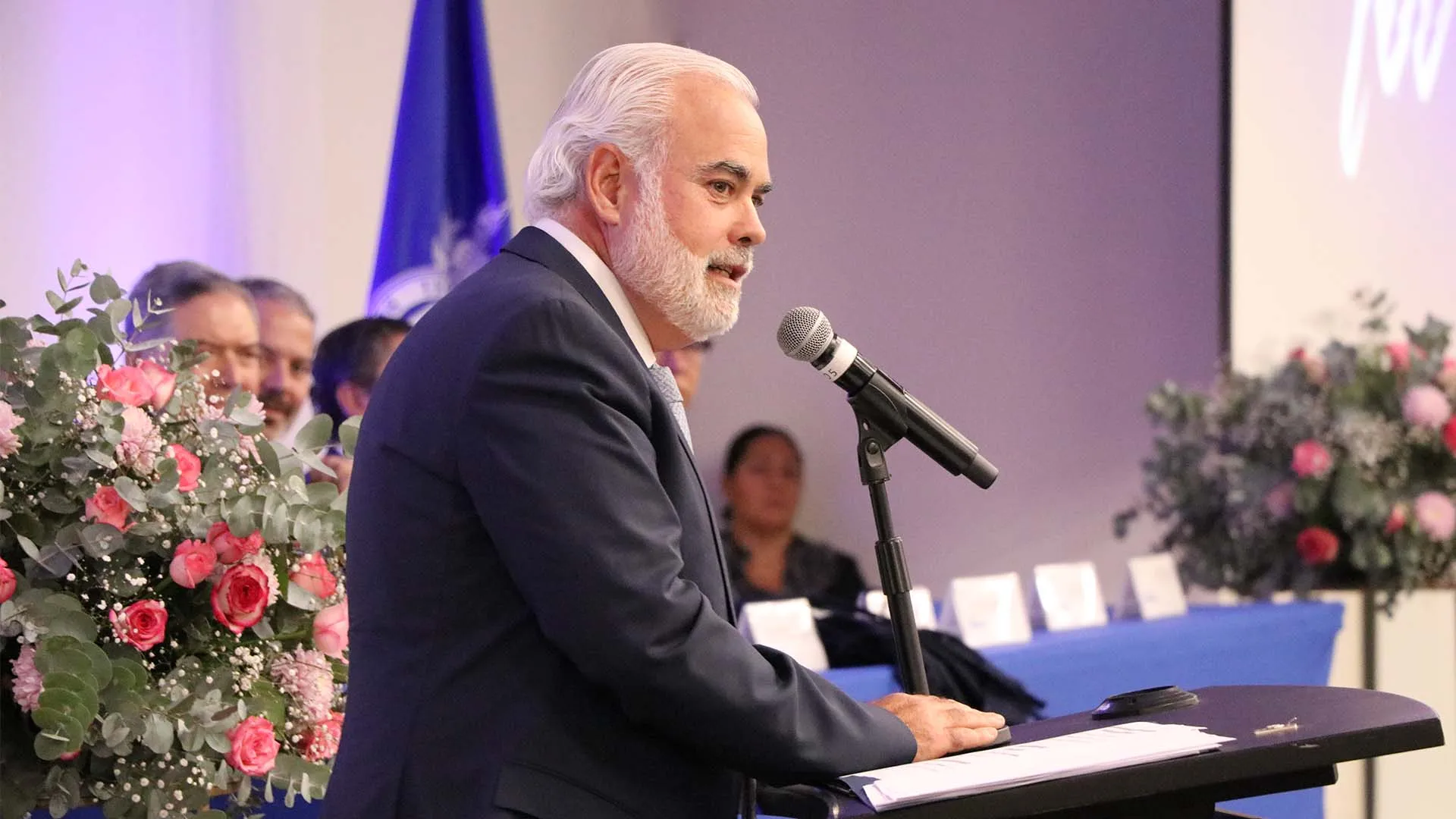 Roberto Cummings, el ganador del Premio al Mérito EXATEC