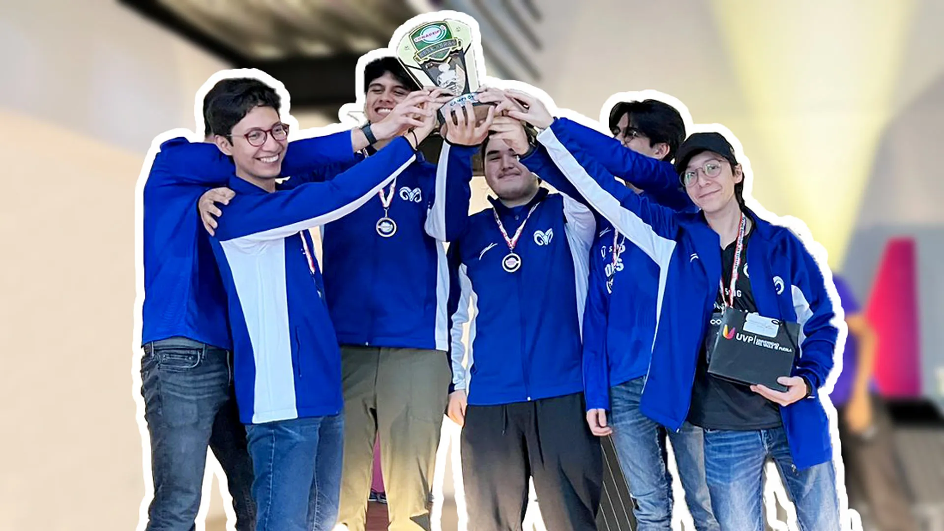 Equipo de campus Monterrey de esports levanta la copa nacional de CONADEIP 2024 en la categoría League of Legends.