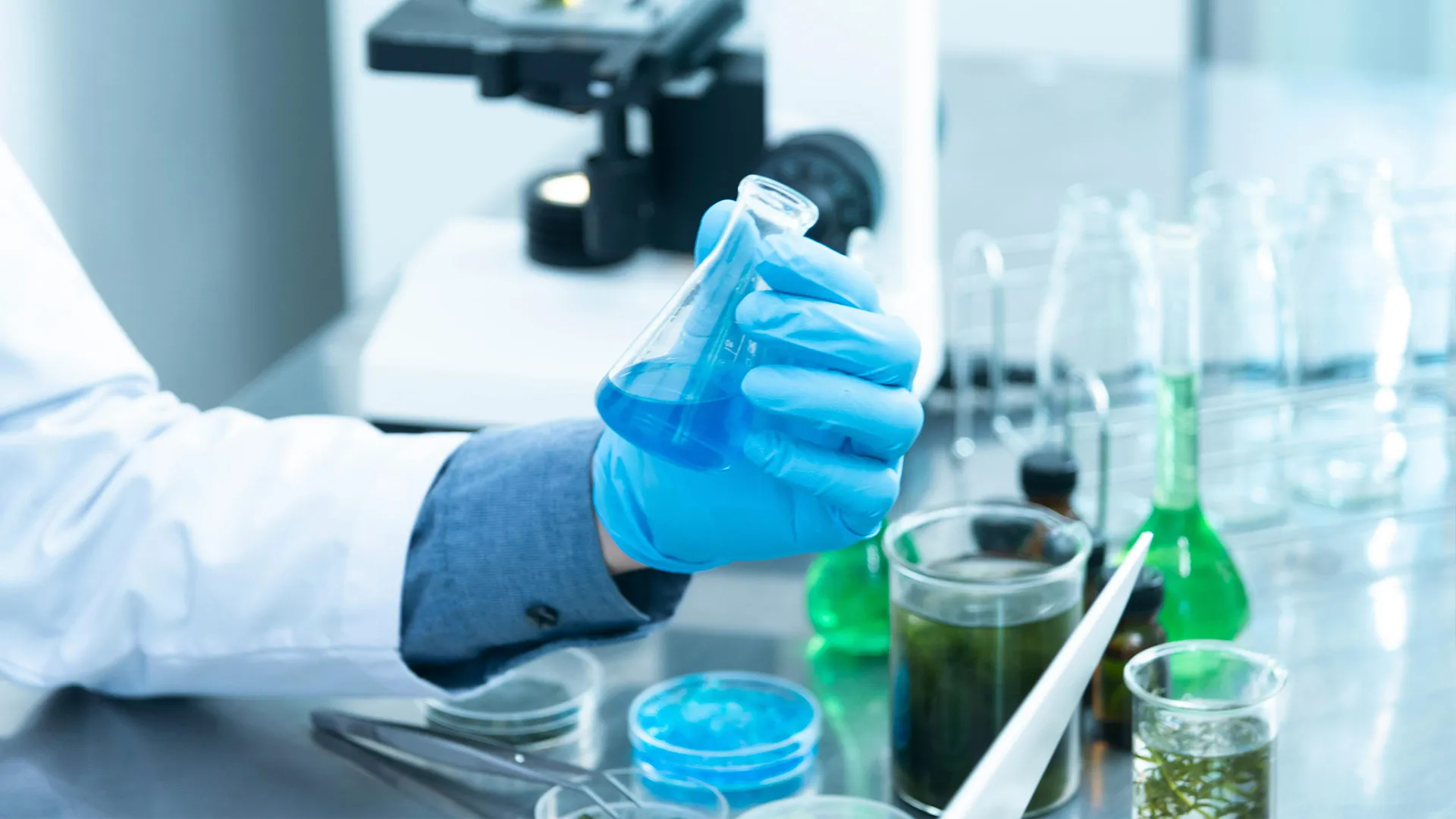 Las investigaciones del profesor se centran en el tratamiento de residuos