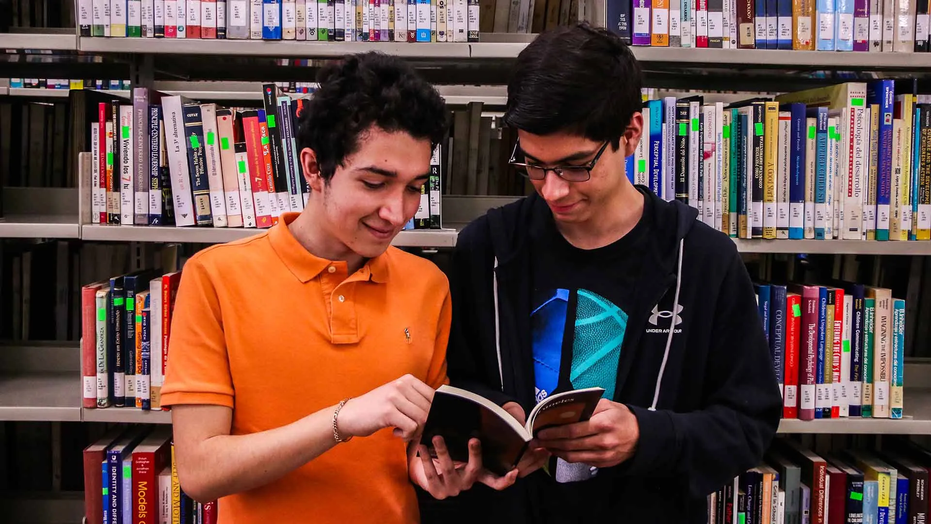 Publican libro de cuentos y poesía estudiantes de Tec Guadalajara.