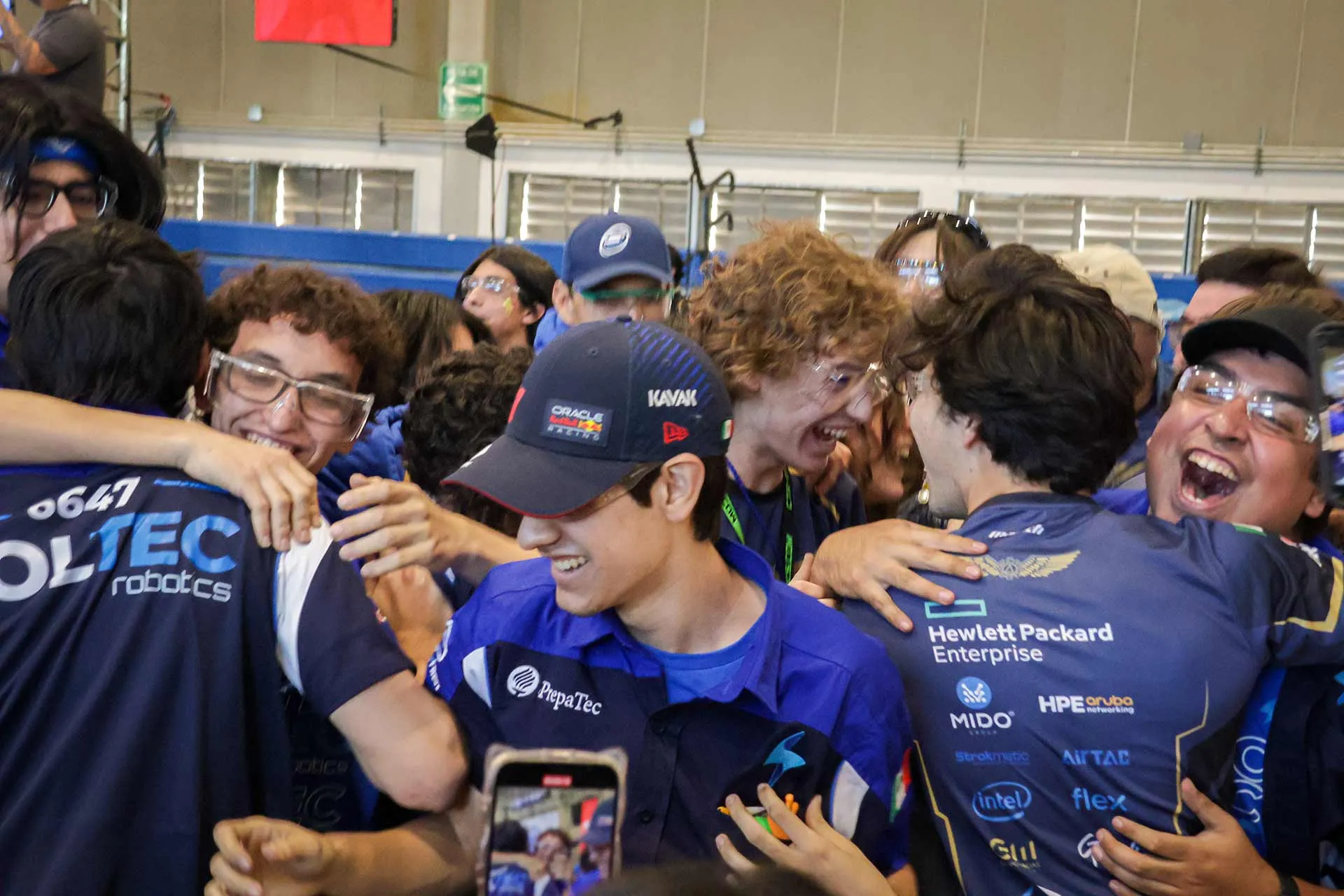 Obtienen pase a final de certamen de robótica. 