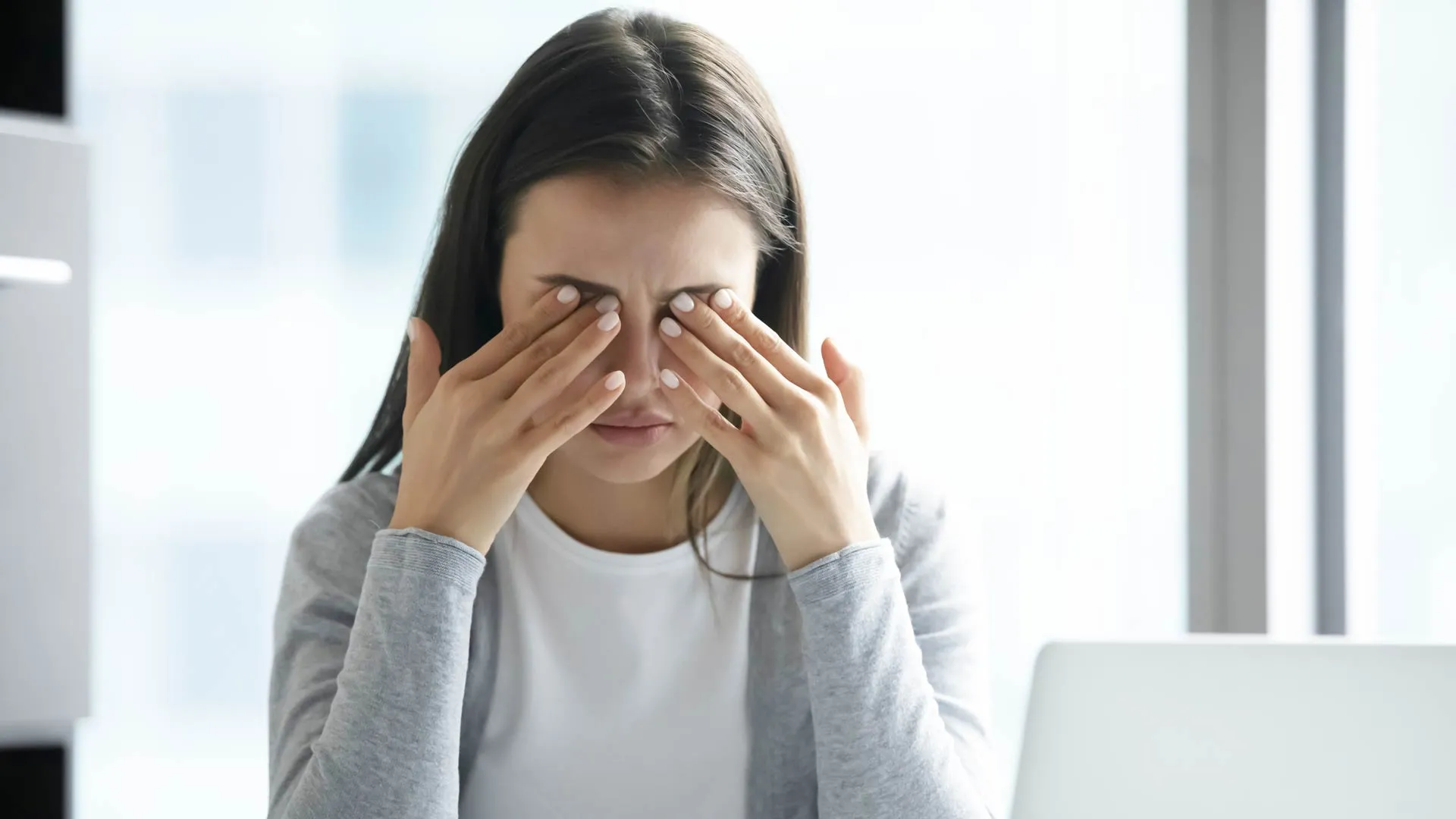  Consejos para tu vista tras el eclipse, retinopatía solar, queratitis solar