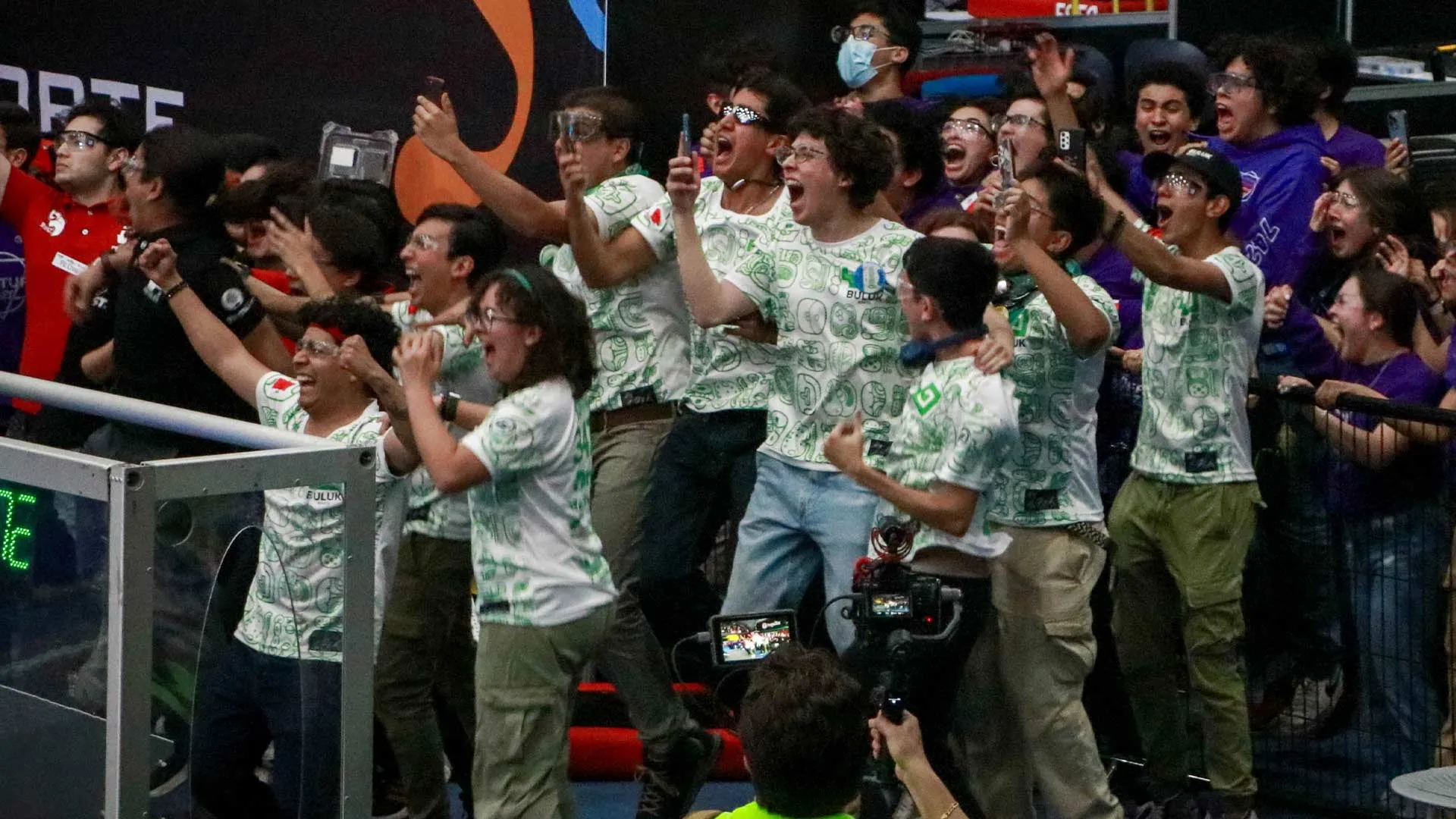 ¡Rumbo al mundial! Equipo de PrepaTec CEM en competencia de robótica