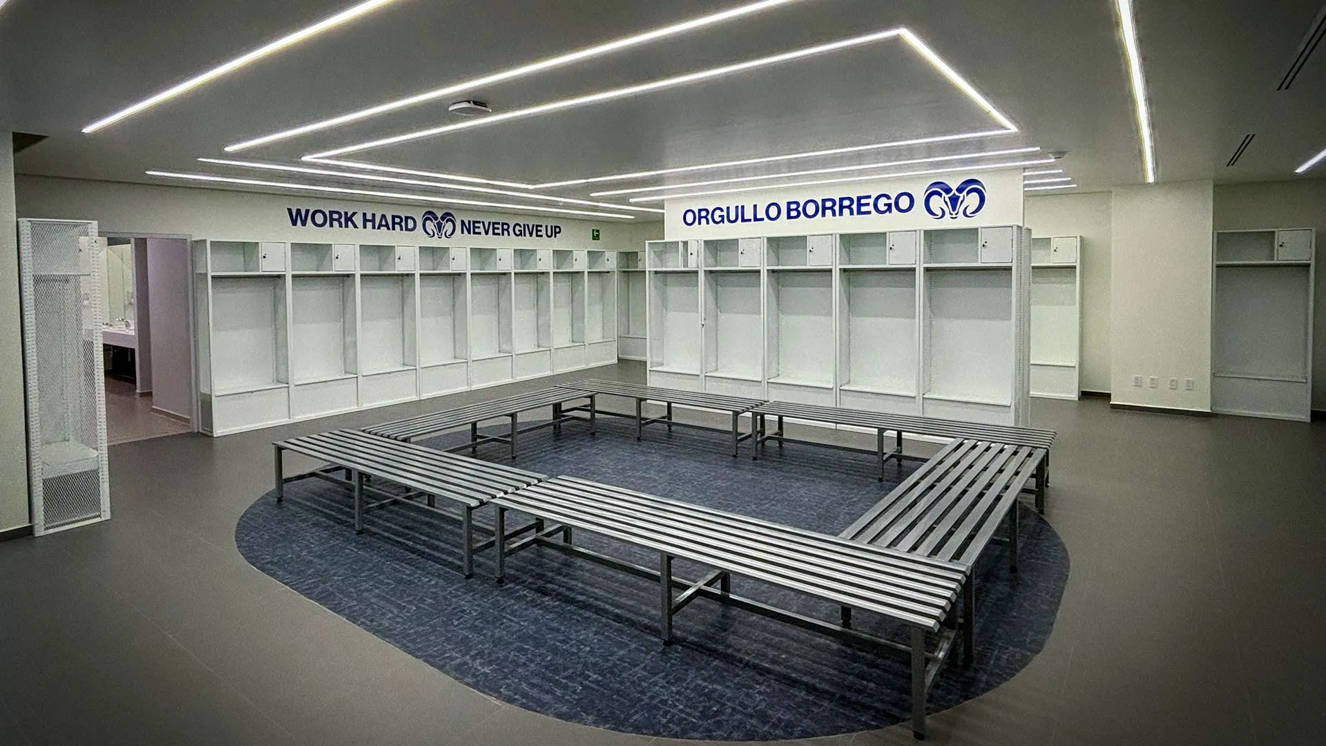 Nuevos vestidores de Borregos Tec Santa Fe