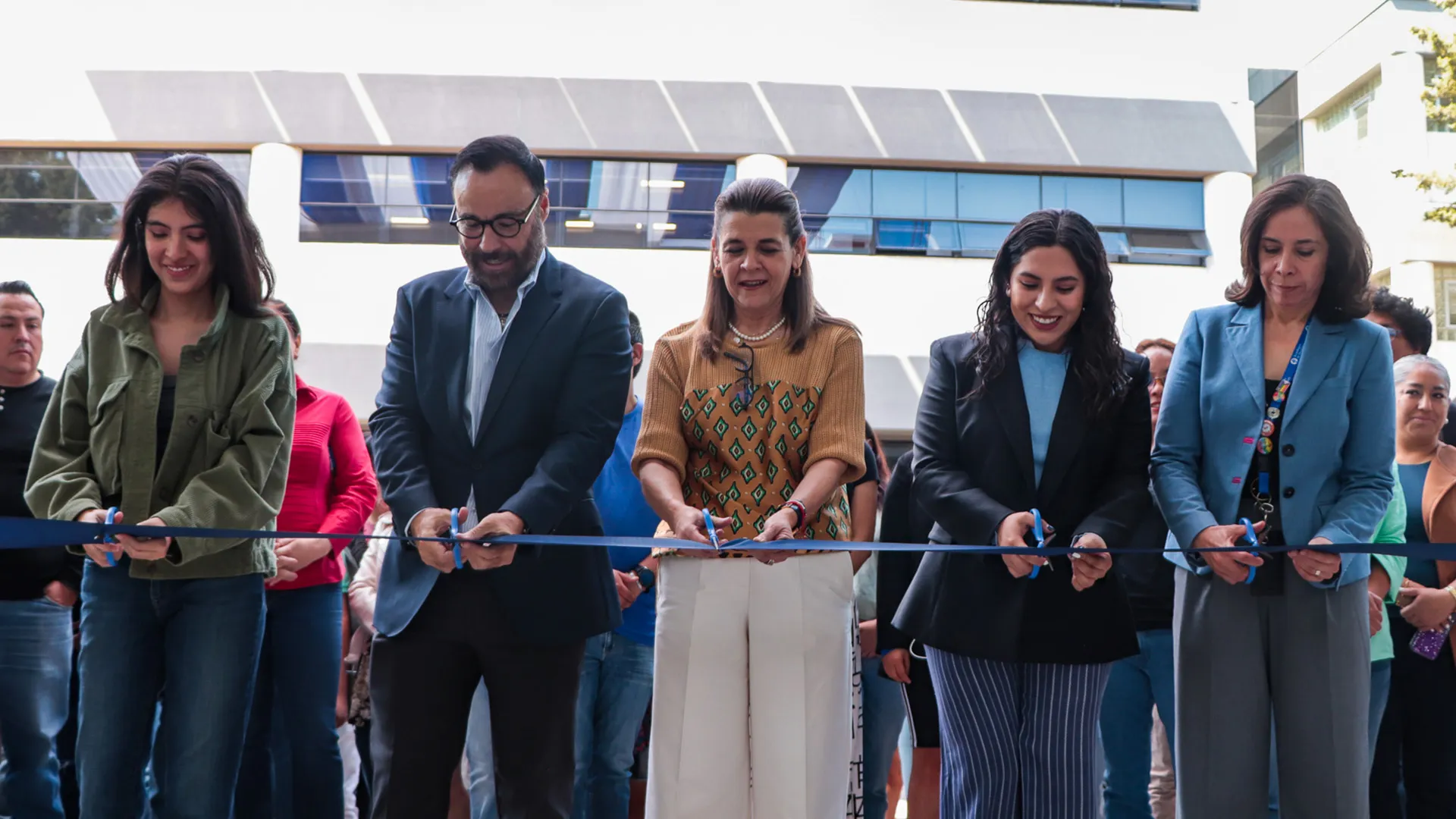 Tec Toluca abre las puertas a su renovada Biblioteca (Fotogalería)
