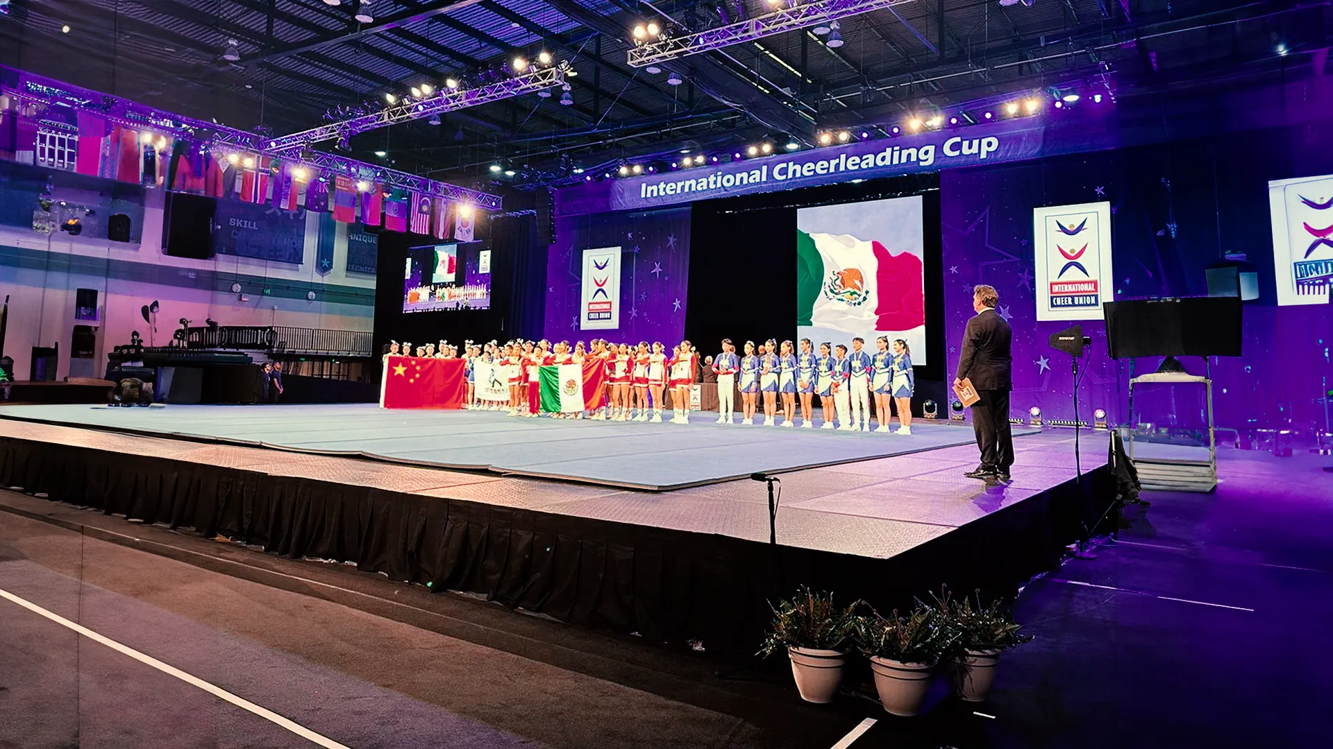 Coach del Tec logra medallas para México en mundial de porristas