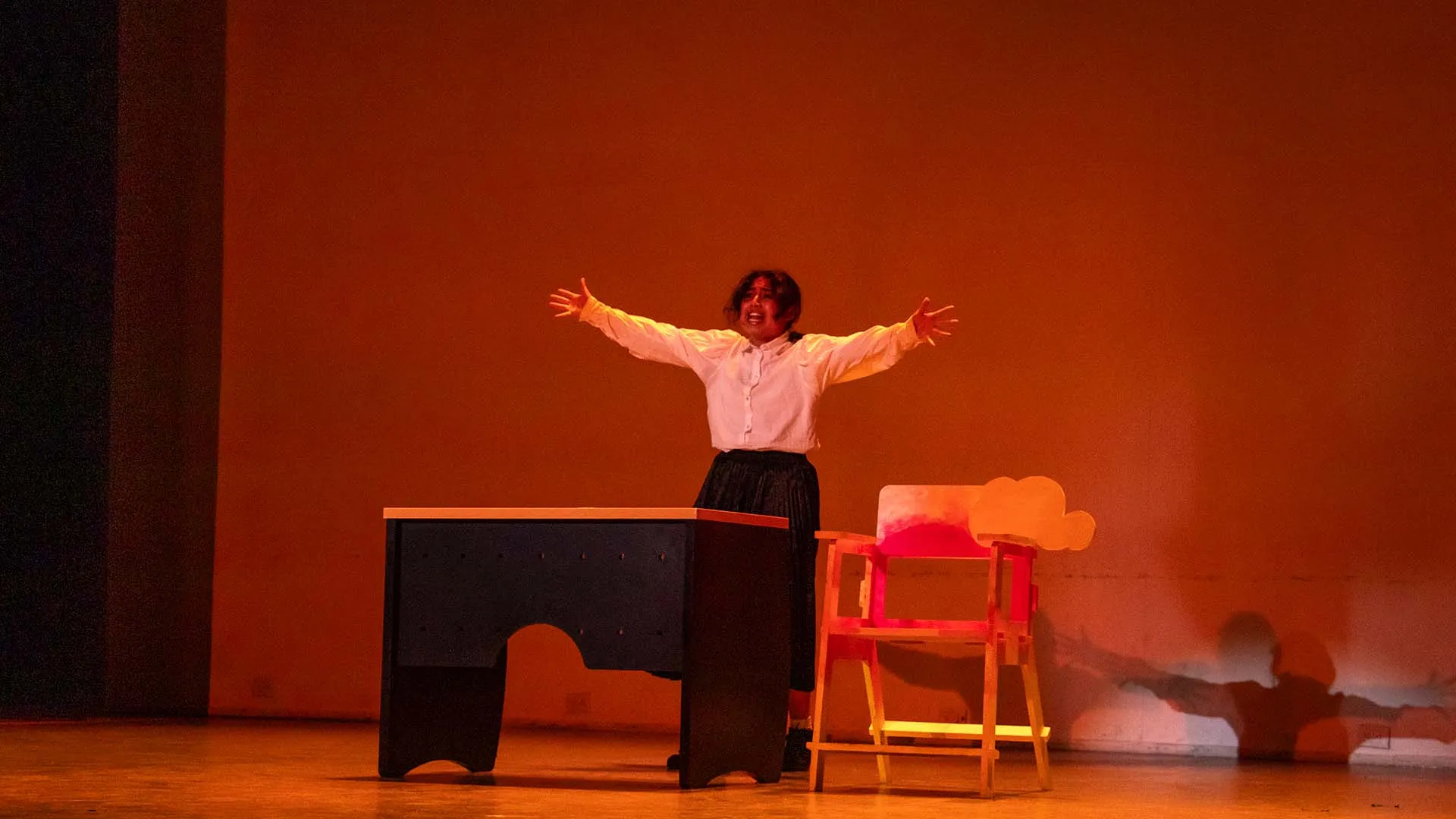 ¡En japonés! Egresada de PrepaTec Toluca actua una canción en VibrArt