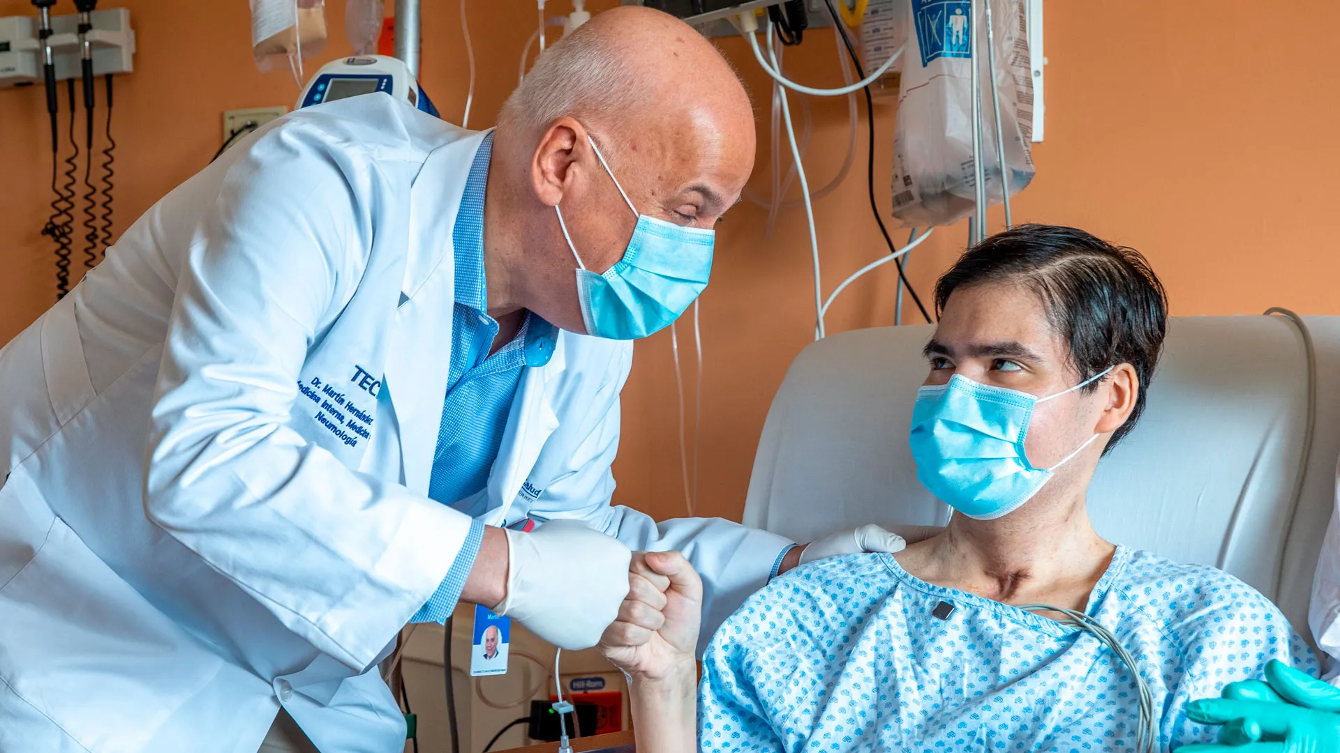 TecSalud successfully performs double lung transplant