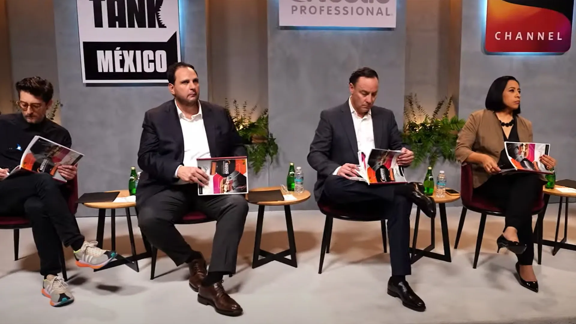 Profesora Tec es jueza en Shark Tank México
