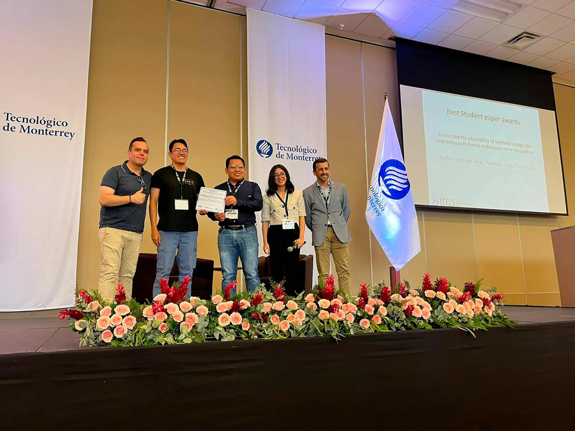 Graduate students from Tec Guadalajara have presented projects in which they apply artificial intelligence to medical issues at an international symposium.