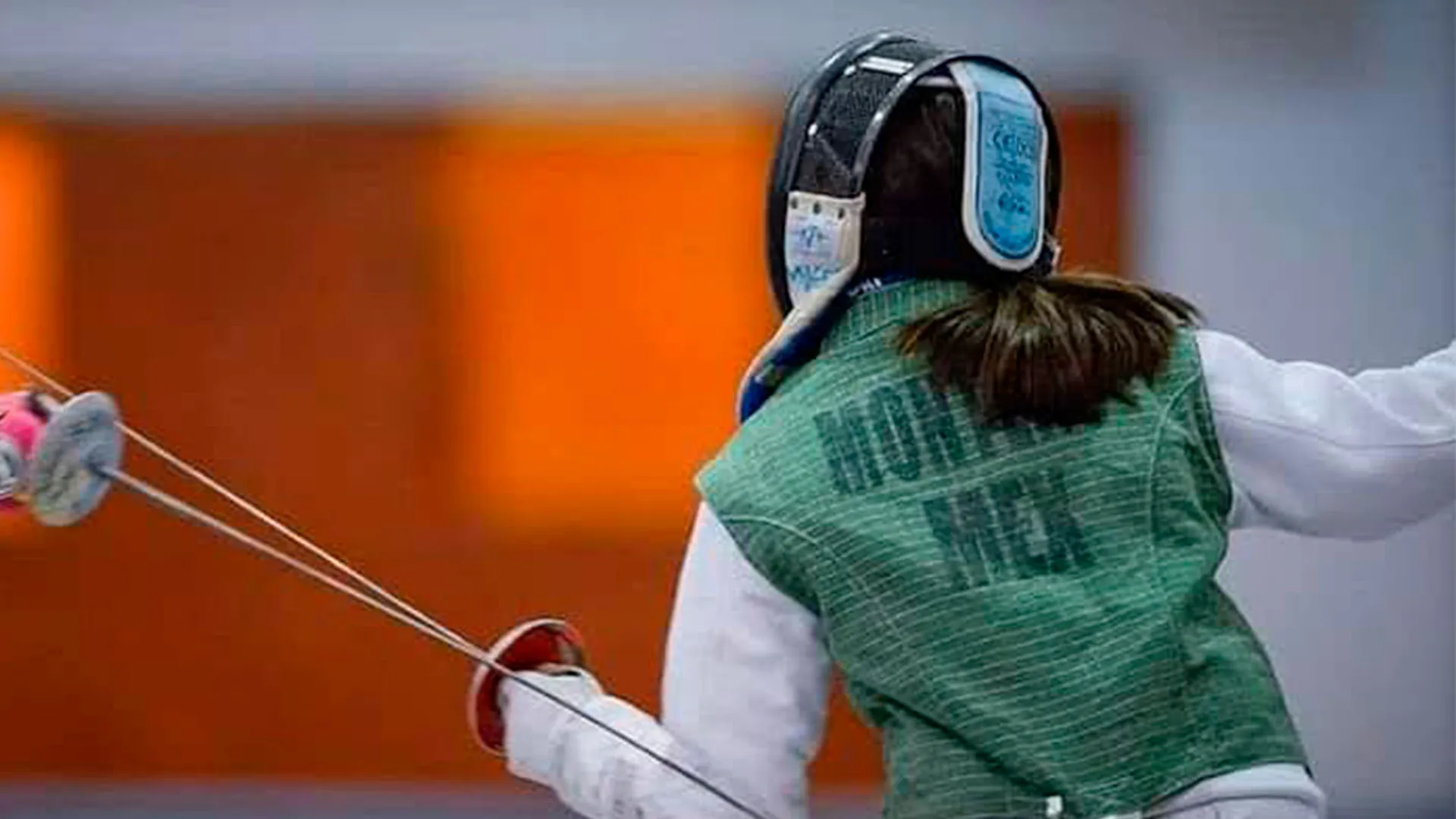 Alumna de PrepaTec recibe premio estatal por su trayectoria deportiva