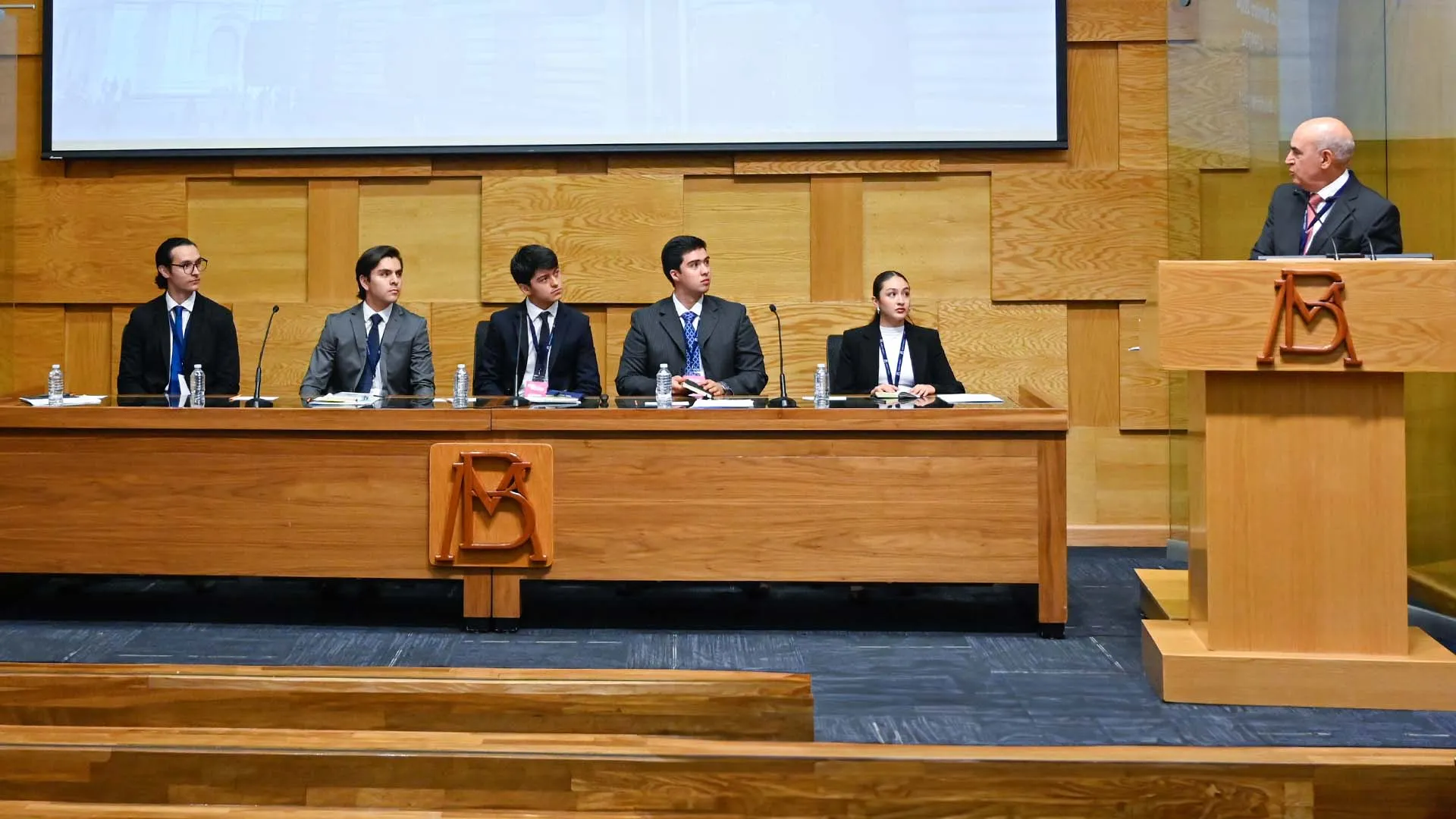 Estudiantes Tec ganan mención honorífica en Reto Banxico 2024.