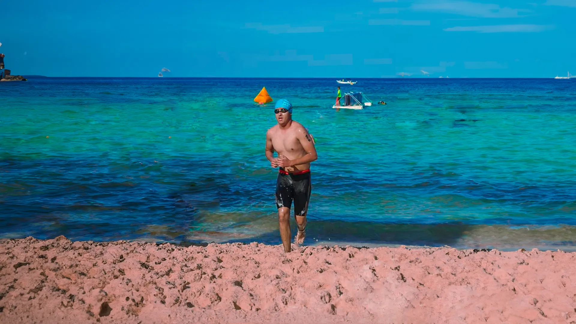 Con 17 años, alumno de PrepaTec competirá en aguas abiertas en Dubái