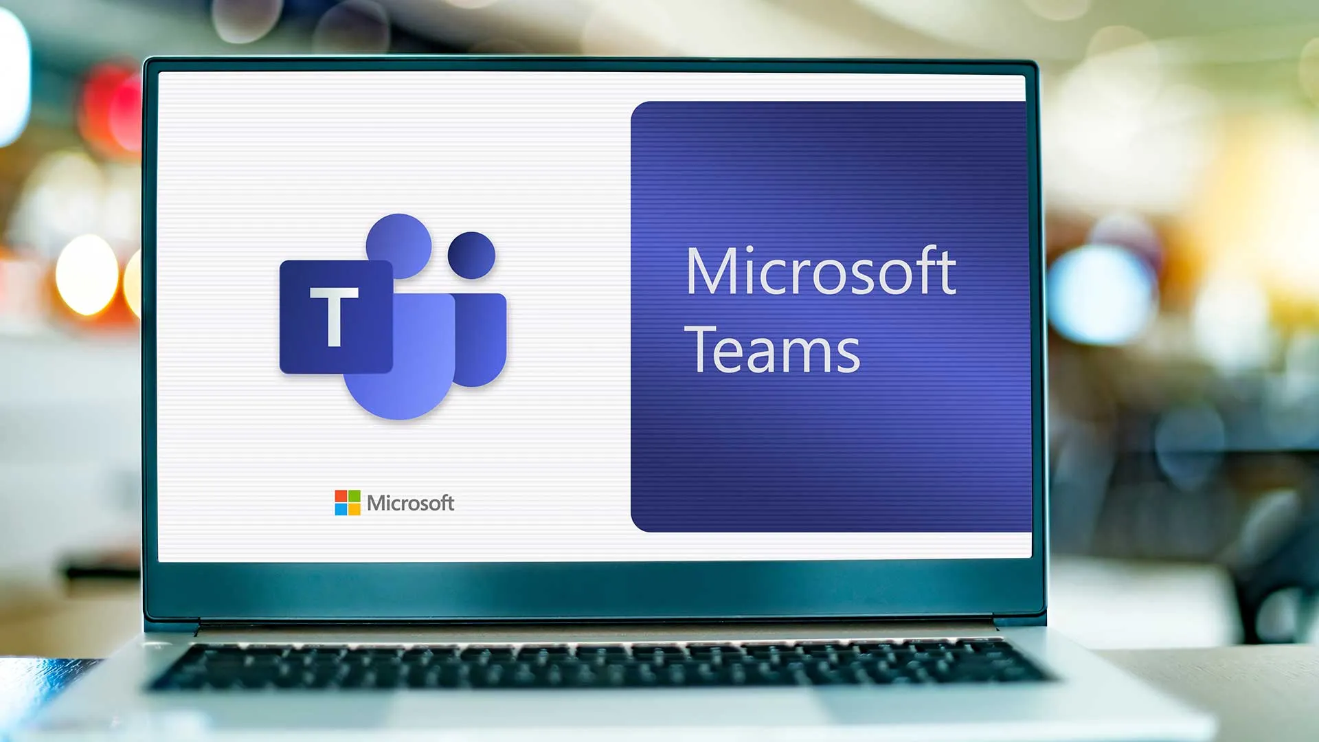 Computadora con logotipo de Microsoft Teams