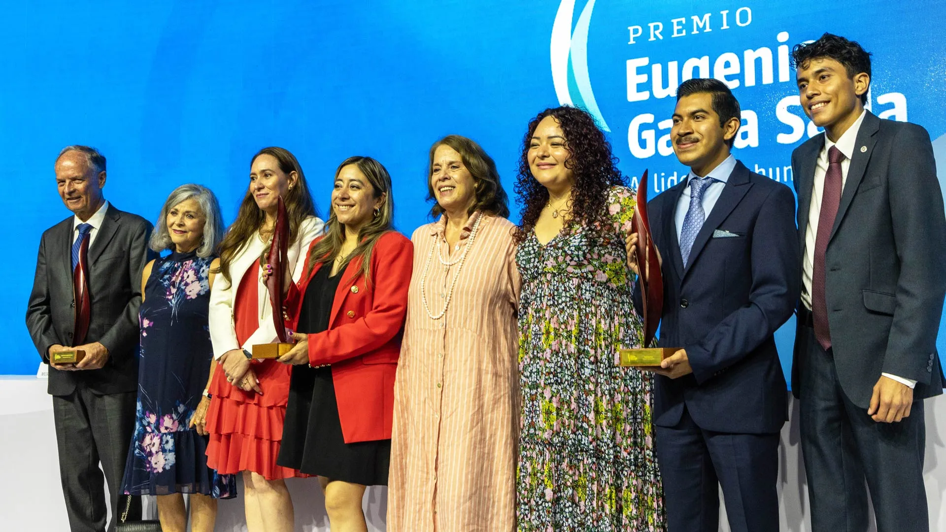 Reconocen labor social con Premio Eugenio Garza Sada 2024