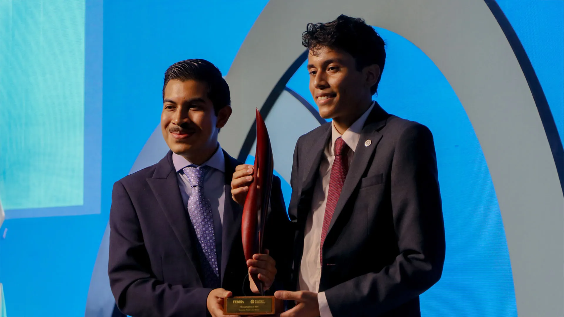 Por las culturas indígenas: jóvenes ganan Premio Eugenio Garza Sada