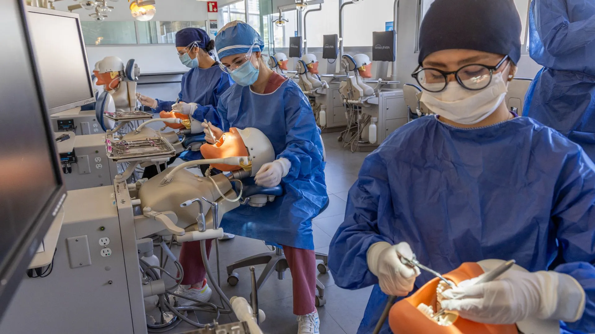 reacreditación odontología tecsalud 2024