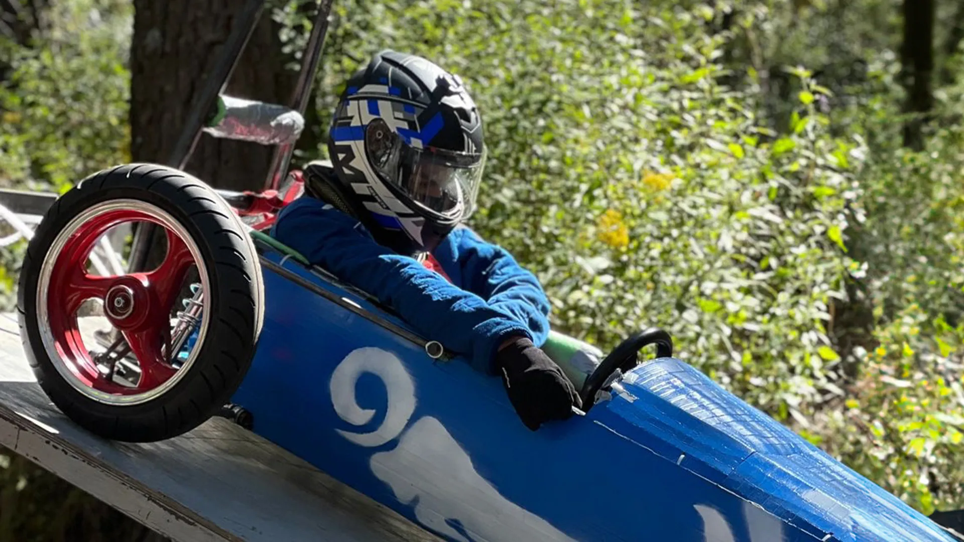 Piloto de Tec Chihuahua se prepara para iniciar la carrera