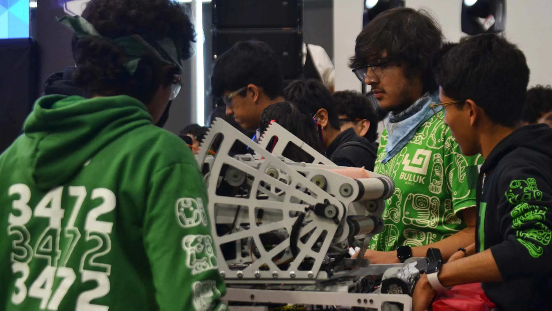 El equipo de robótica de PrepaTec CEM, Buluk, ganó el FIRST Off Season 2024.