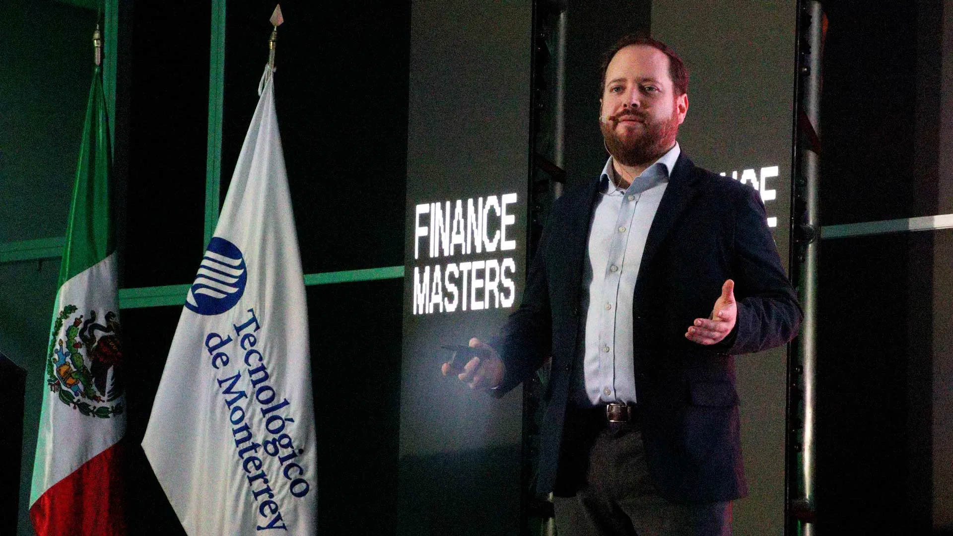 Pablo Bernal durante su conferencia sobre finanzas en el congreso Finance Masters.