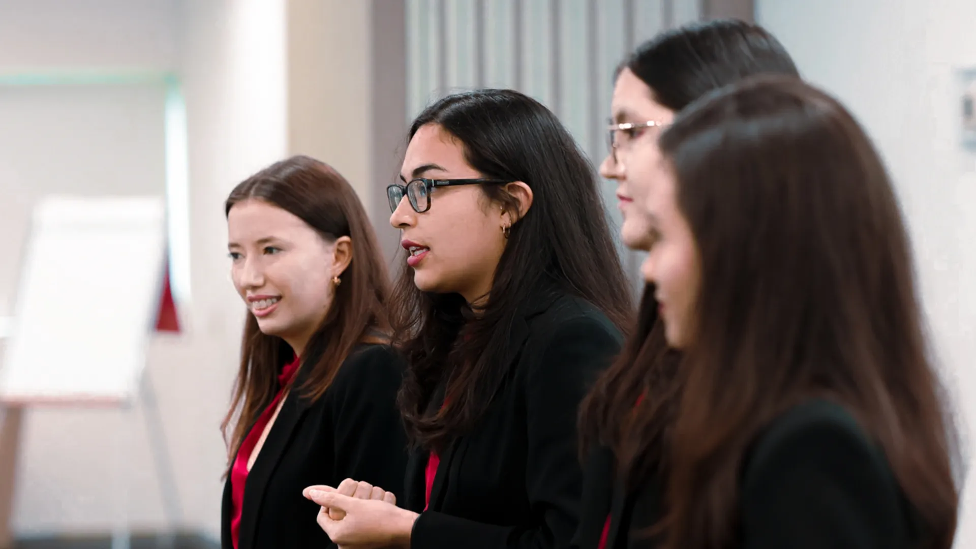 Alumnas del Tec diseñan bebida y ganan reto nacional de Heineken