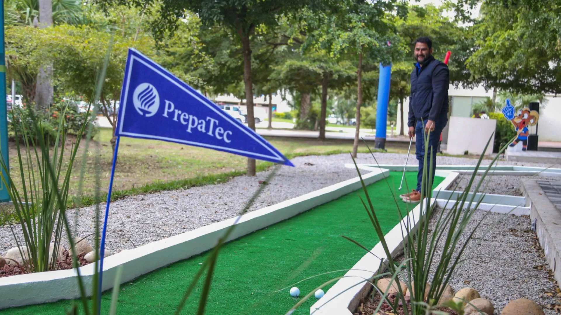 jardín sostenible en aulas 1 en prepatec tampico 