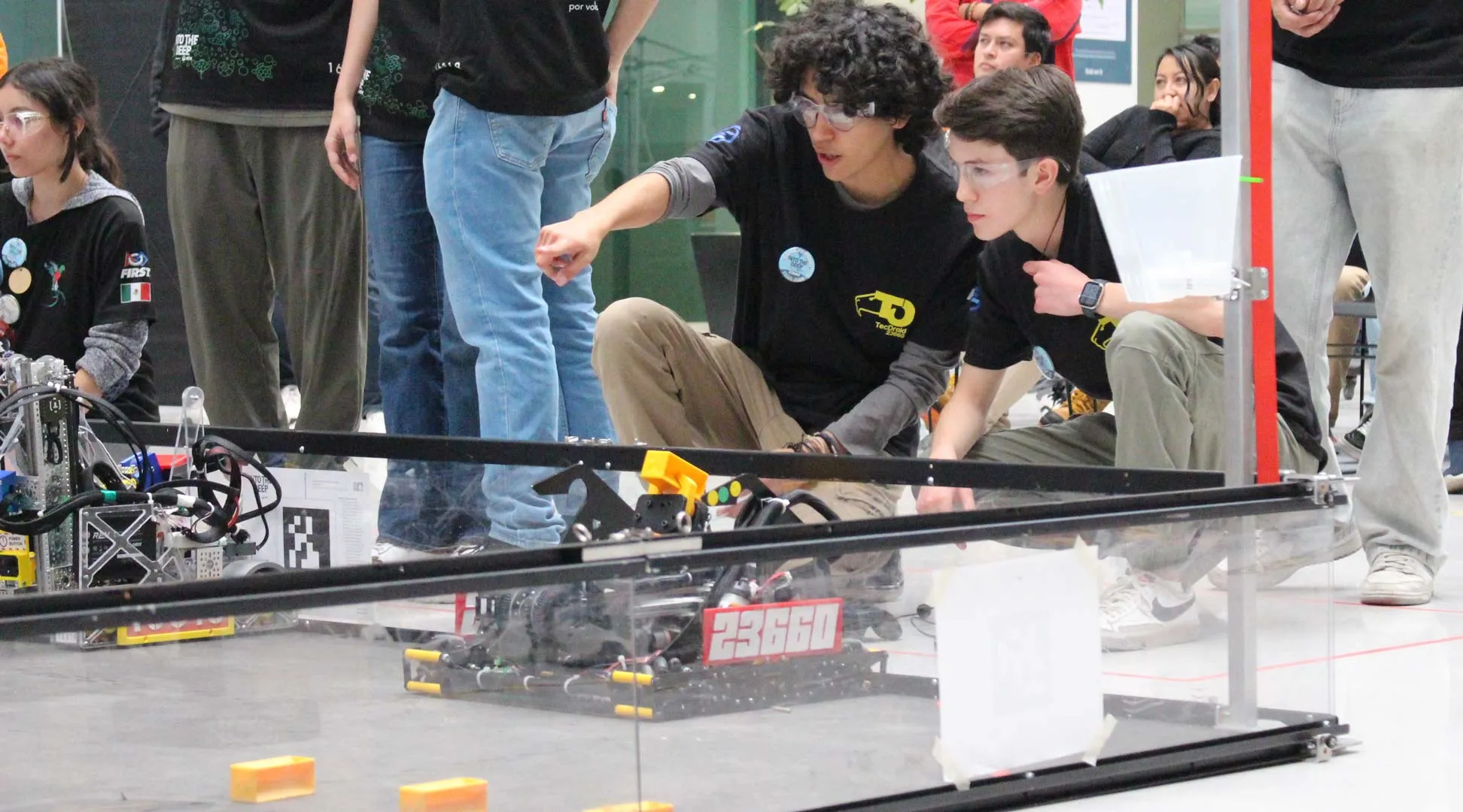 Estudiantes de PrepaTec Querétaro obtienen boleto a competencia de robótica