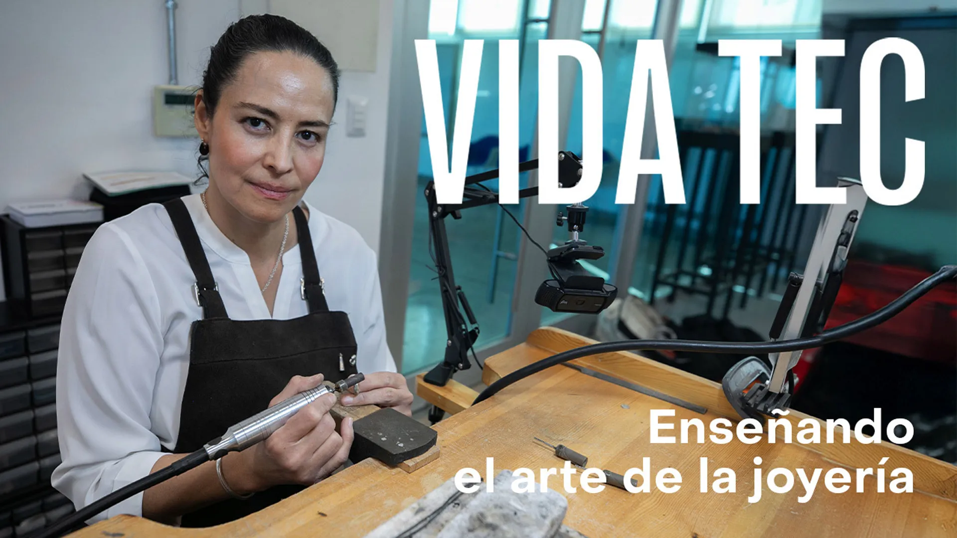 video vida tec Alejandra Alfaro enseña joyeria