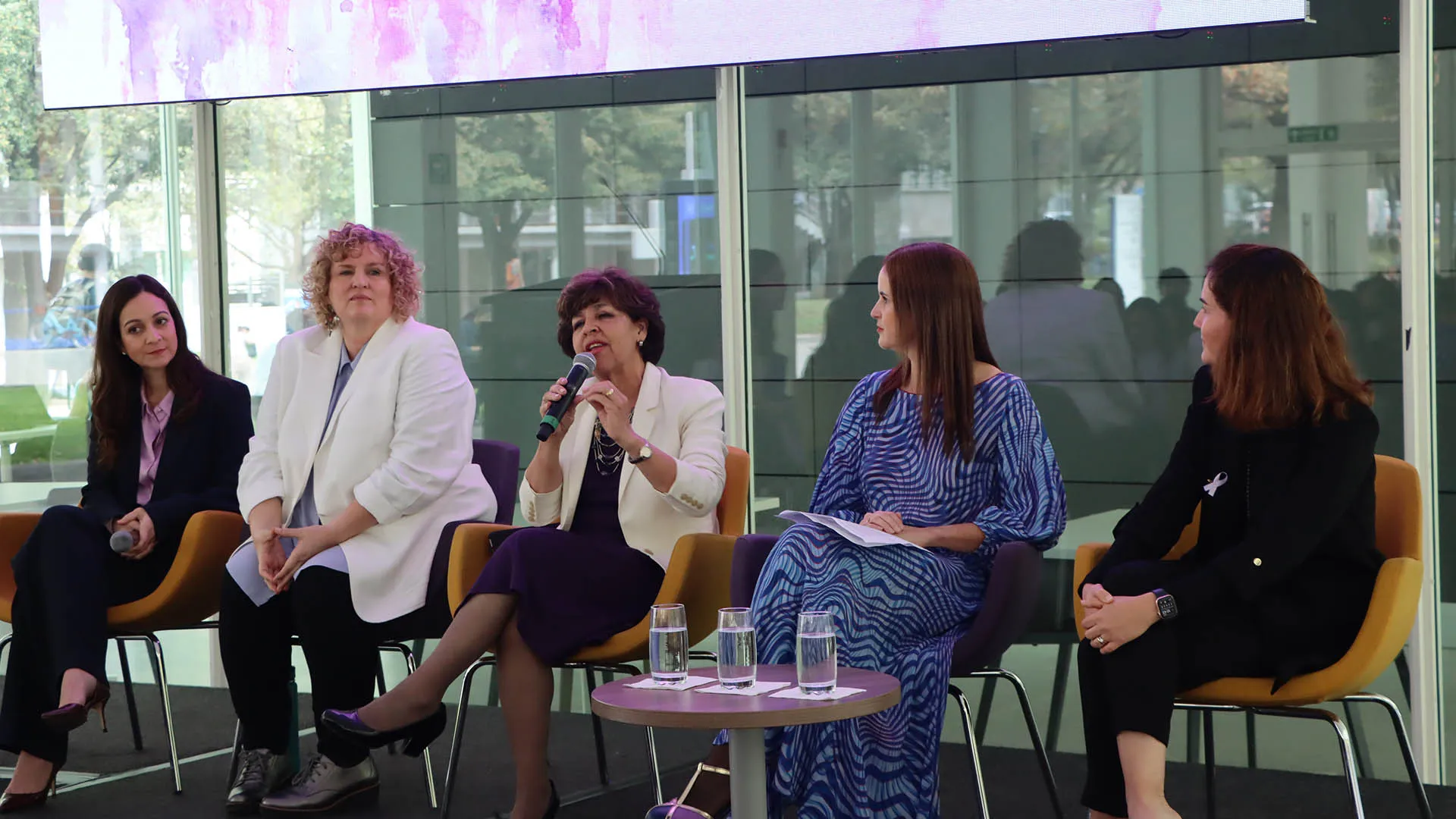 Llaman mujeres a la sororidad