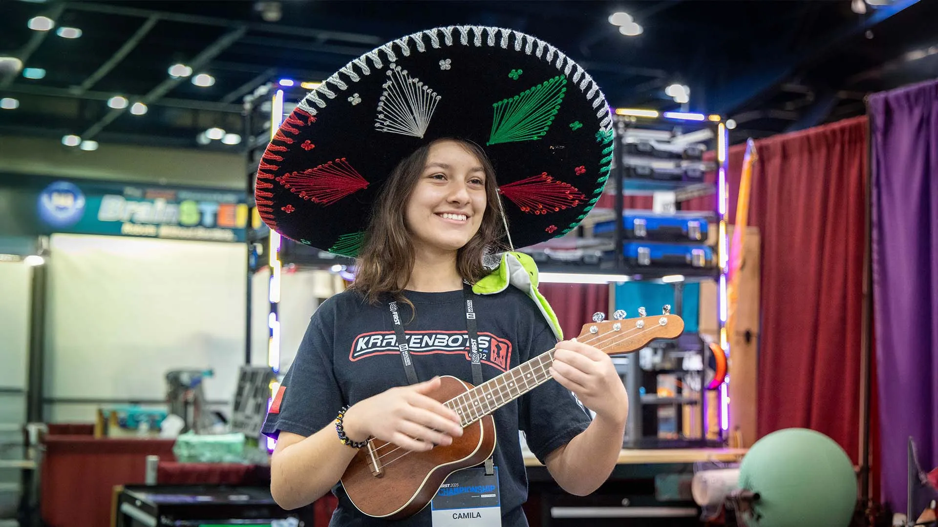 Camila, la mariachi de la robótica