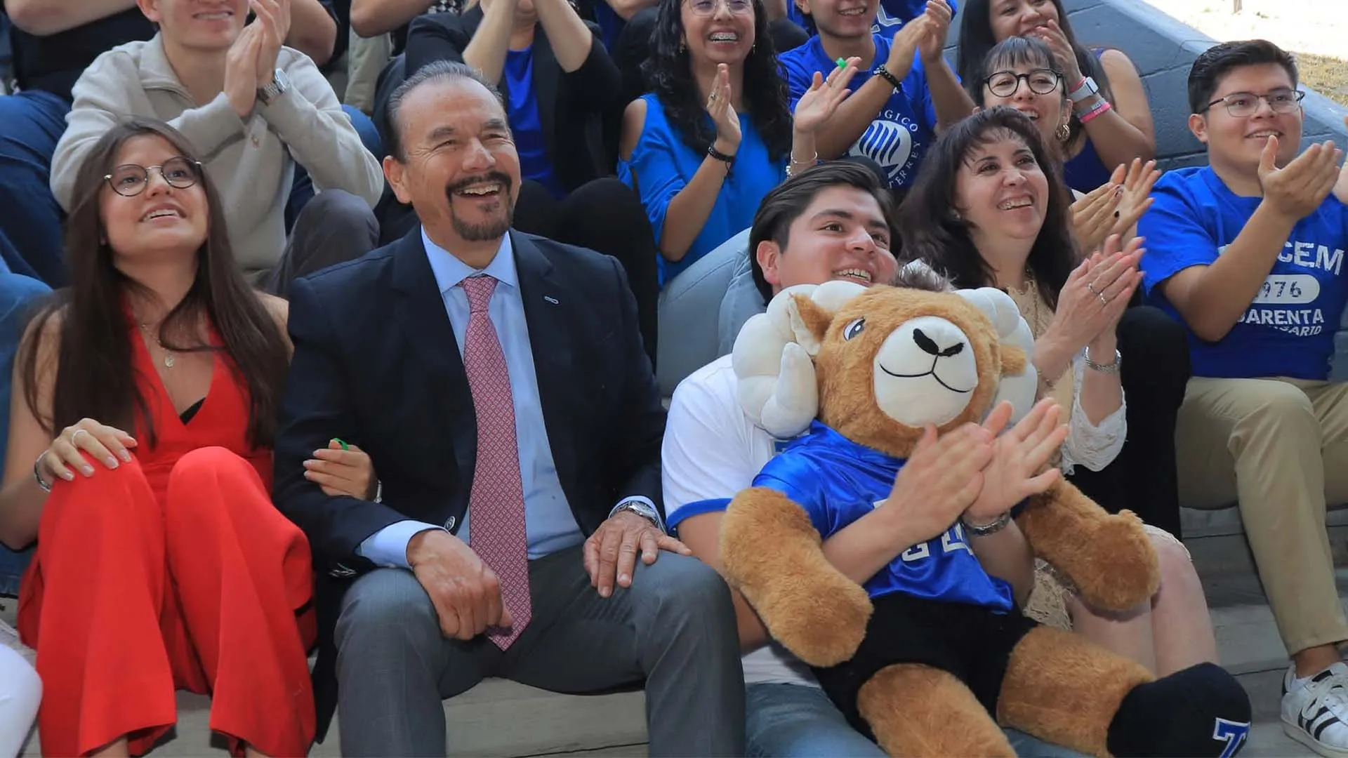 Con el fin de impulsar el desarrollo de la comunidad, el Tec campus Estado de México inauguró el Centro Comunitario de Aprendizaje y Emprendimiento.