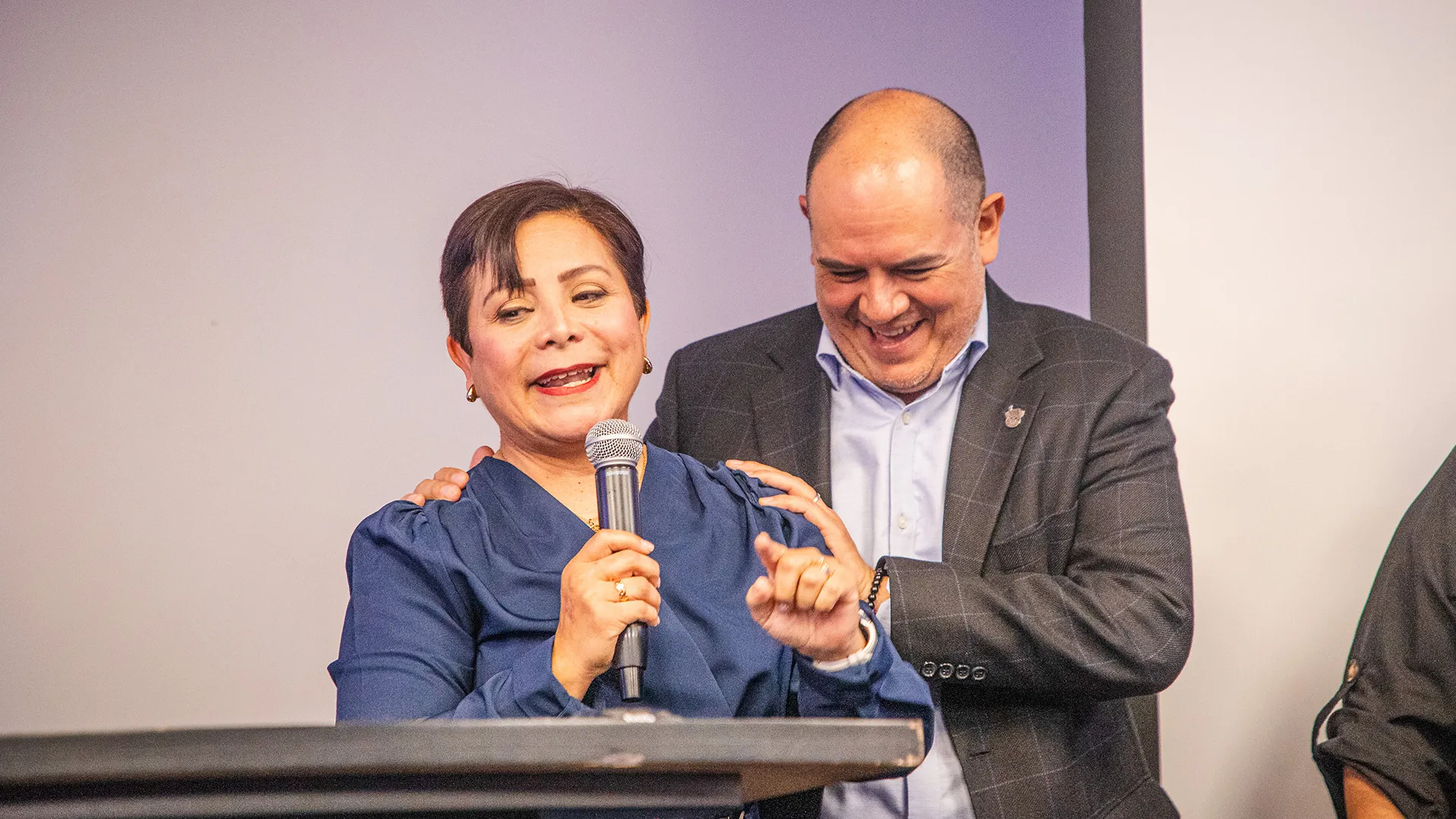 Profesora del Tec de Monterrey campus Laguna recibe reconocimiento en el Día de las y los Profesores