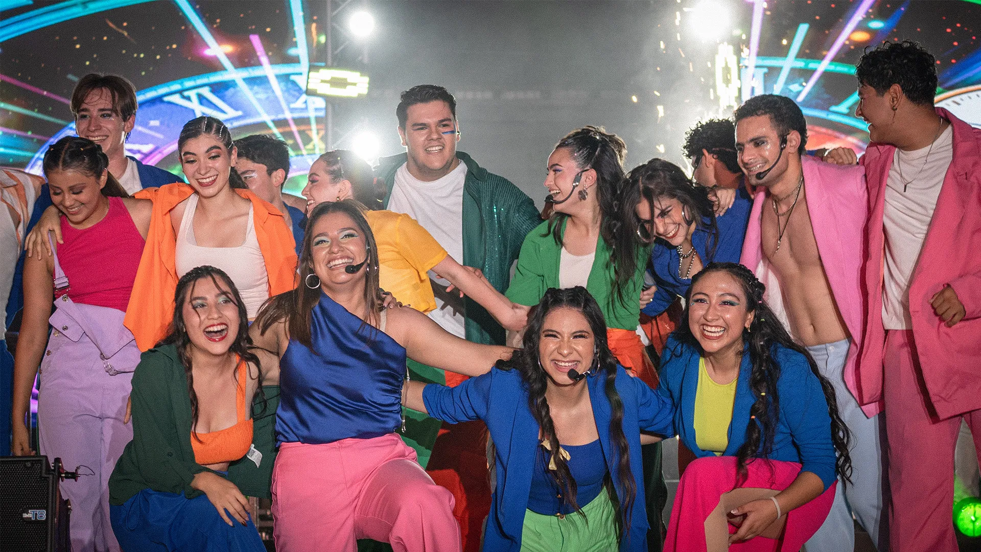 Alumnos felices en concierto 