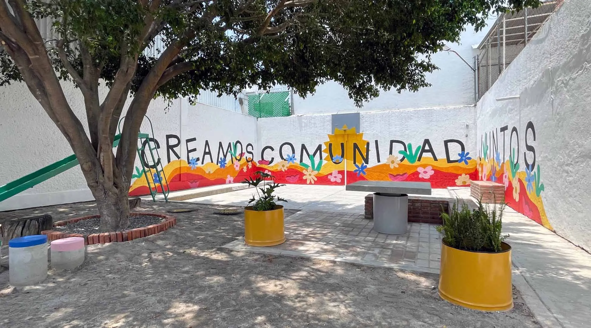 Estudiantes de Arquitectura del Tec, rehabilitan parque en la colonia Los Girasoles